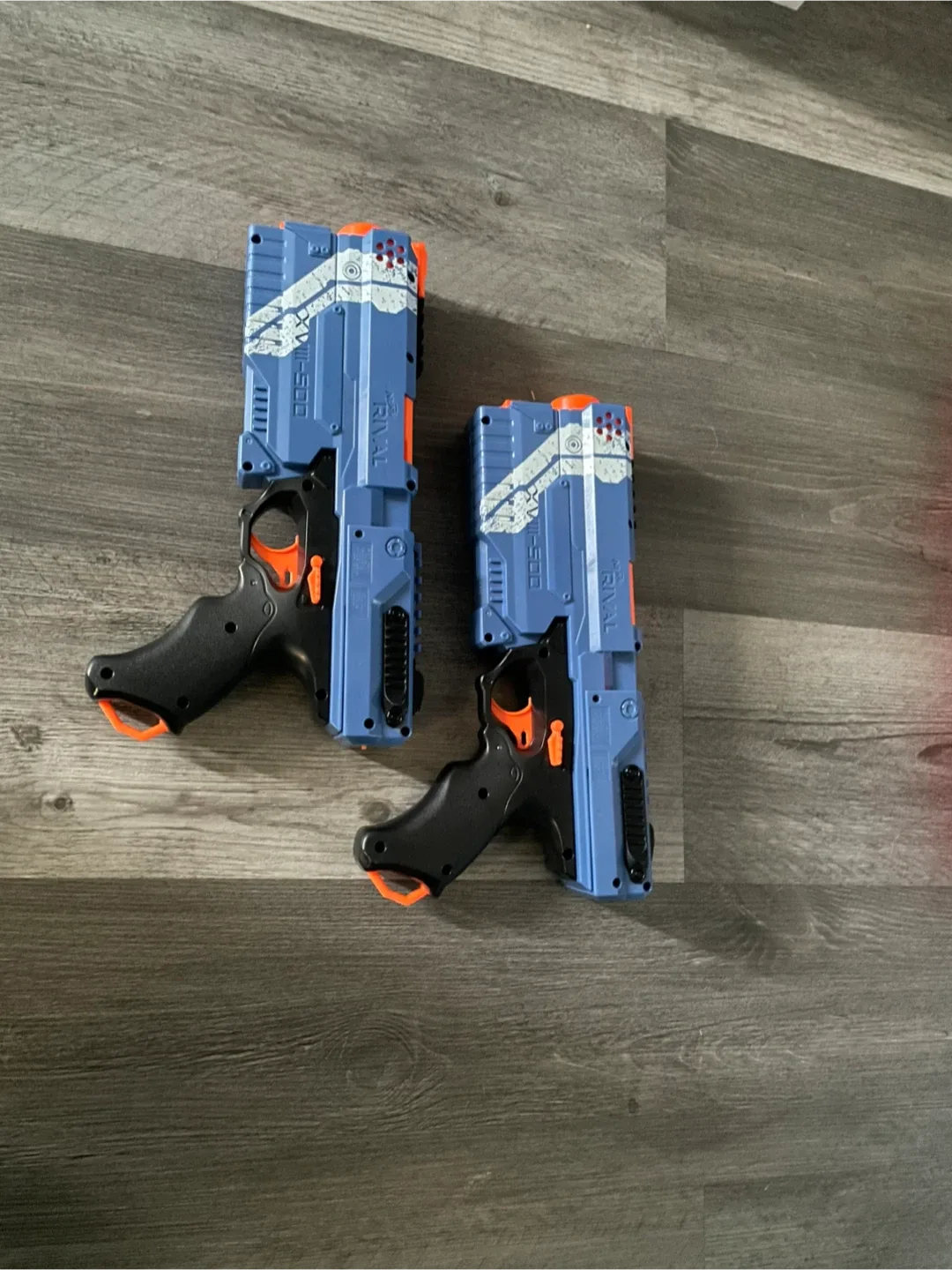 Two Nerf guns shoot really hard image indicator(2)