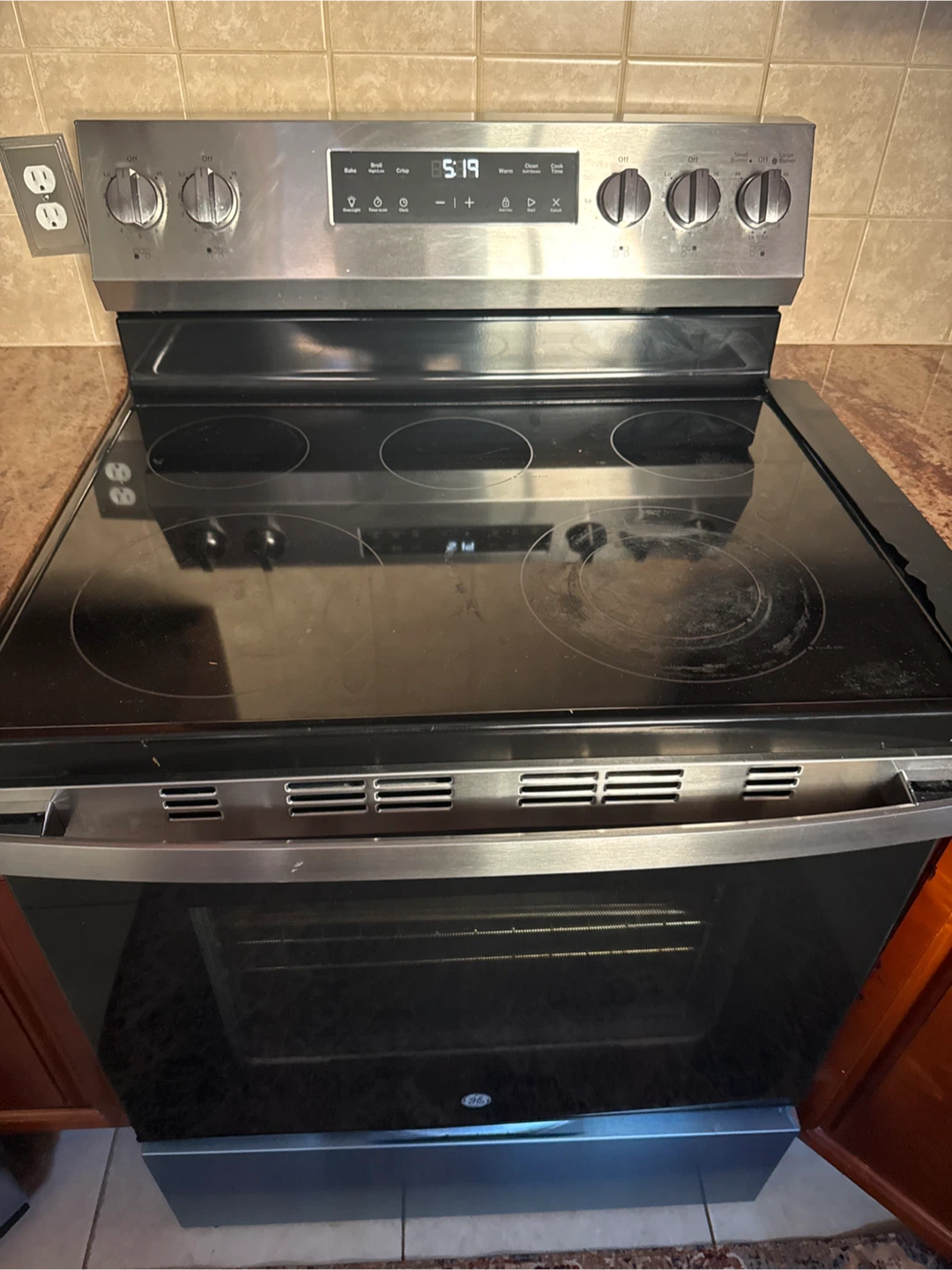 GE Stainless Steel Electric Range - photo 4