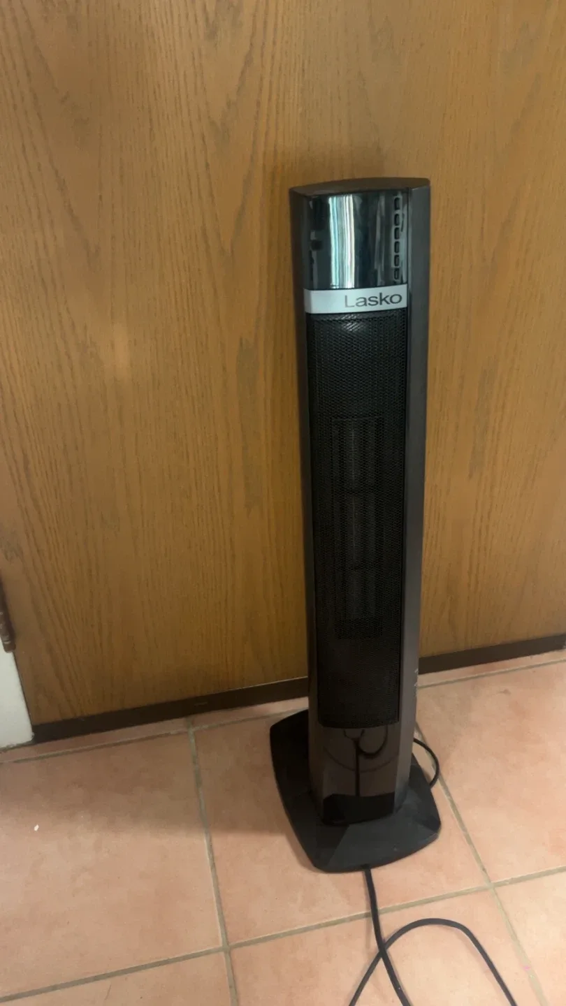 Lasko Black Tower Heater