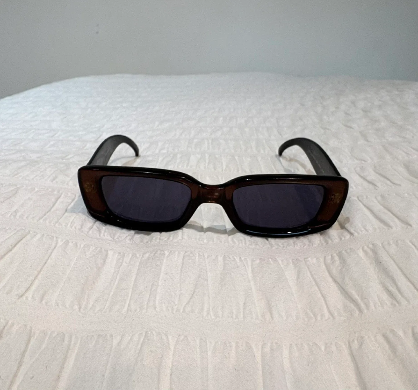 Gucci Sunglasses image indicator(2)