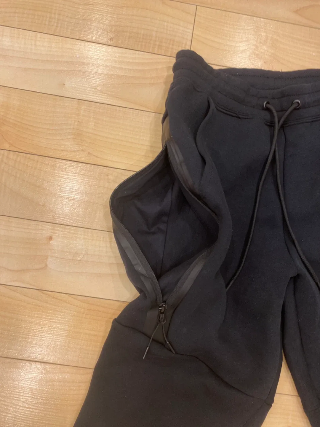 Nike Tech Fleece Black Pants - Size Small image indicator(4)