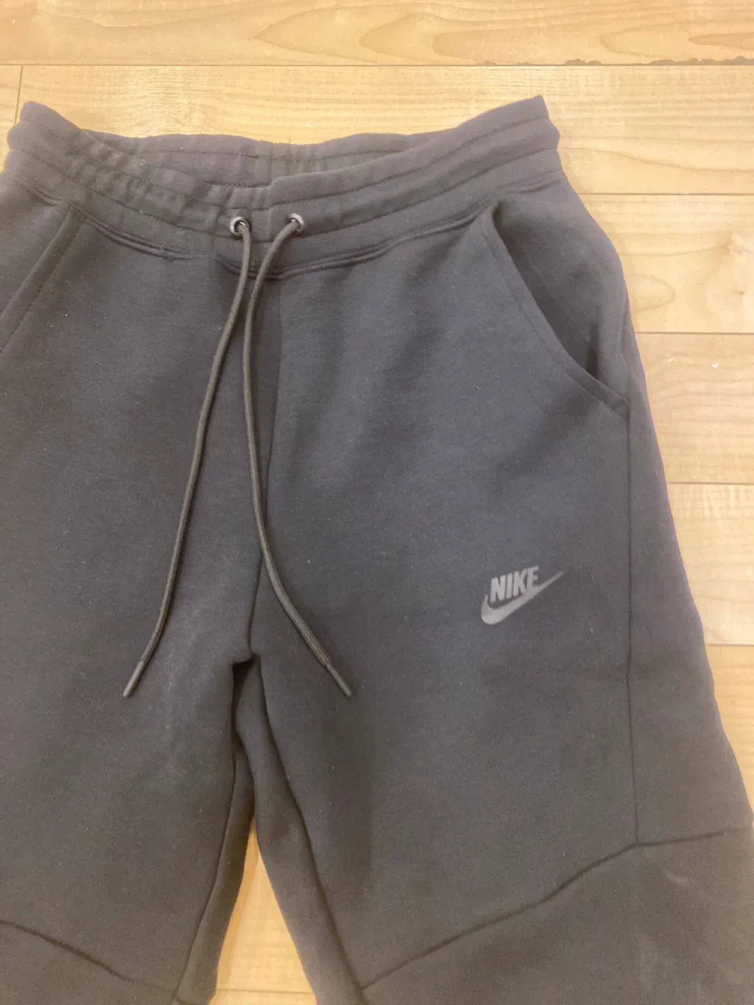 Nike Tech Fleece Black Pants - Size Small image indicator(2)