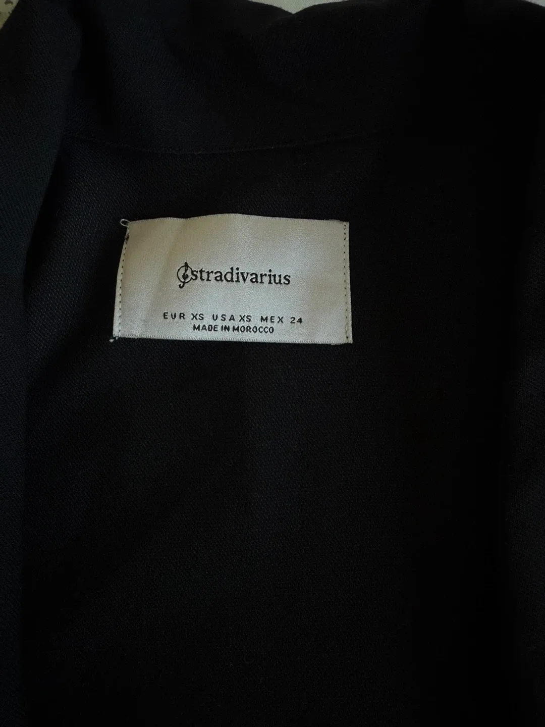 Stradivarius Black Blazer image indicator(4)