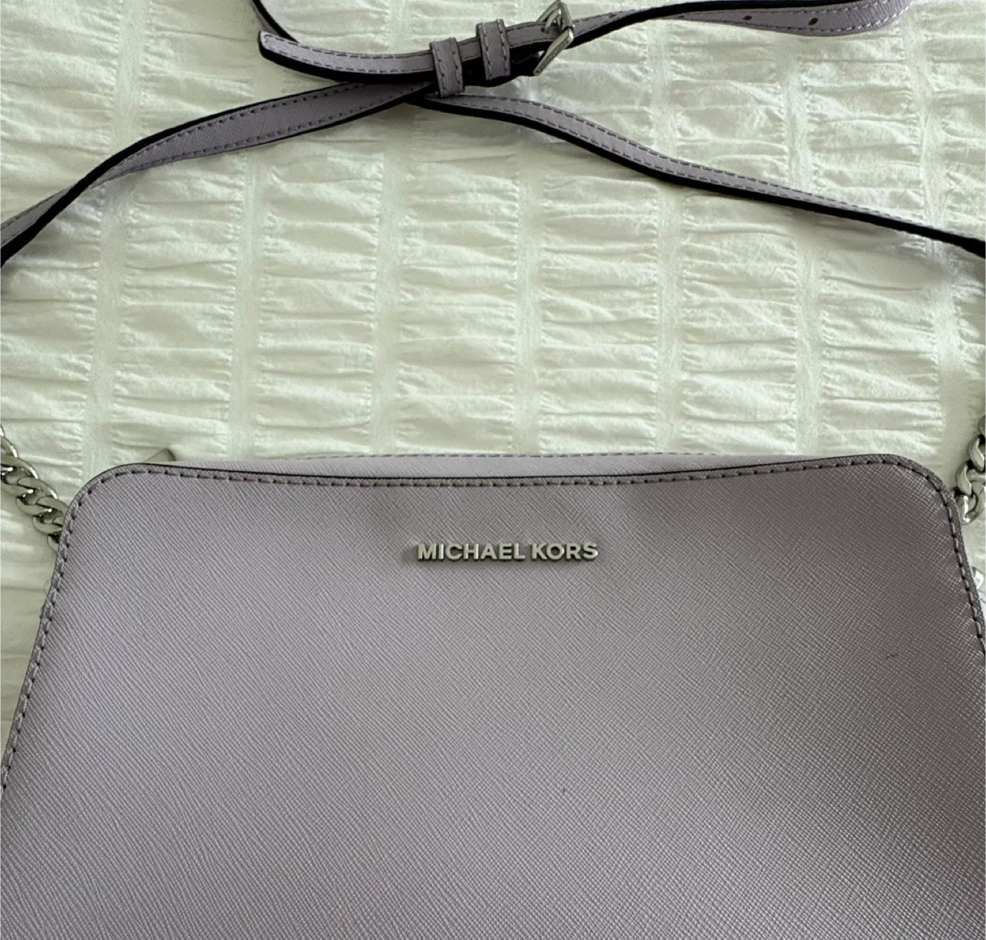 Michael Kors Crossbody Bag image indicator(2)