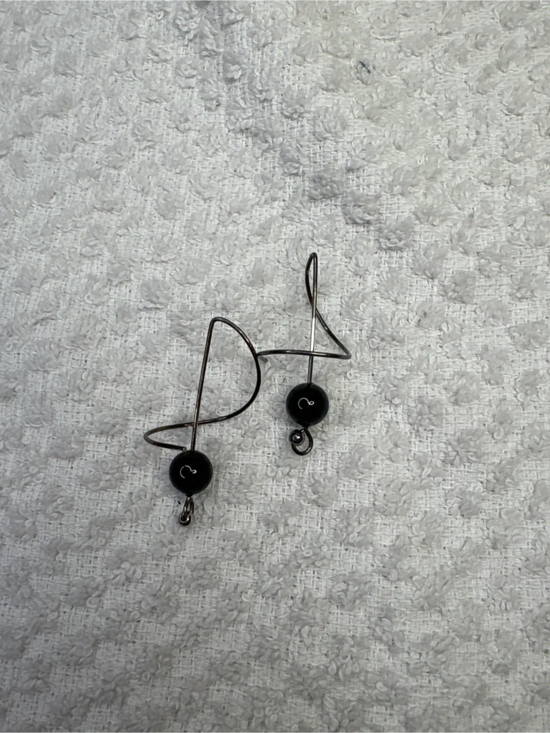 Sterling silver and onyx twist  Earrings image indicator(2)