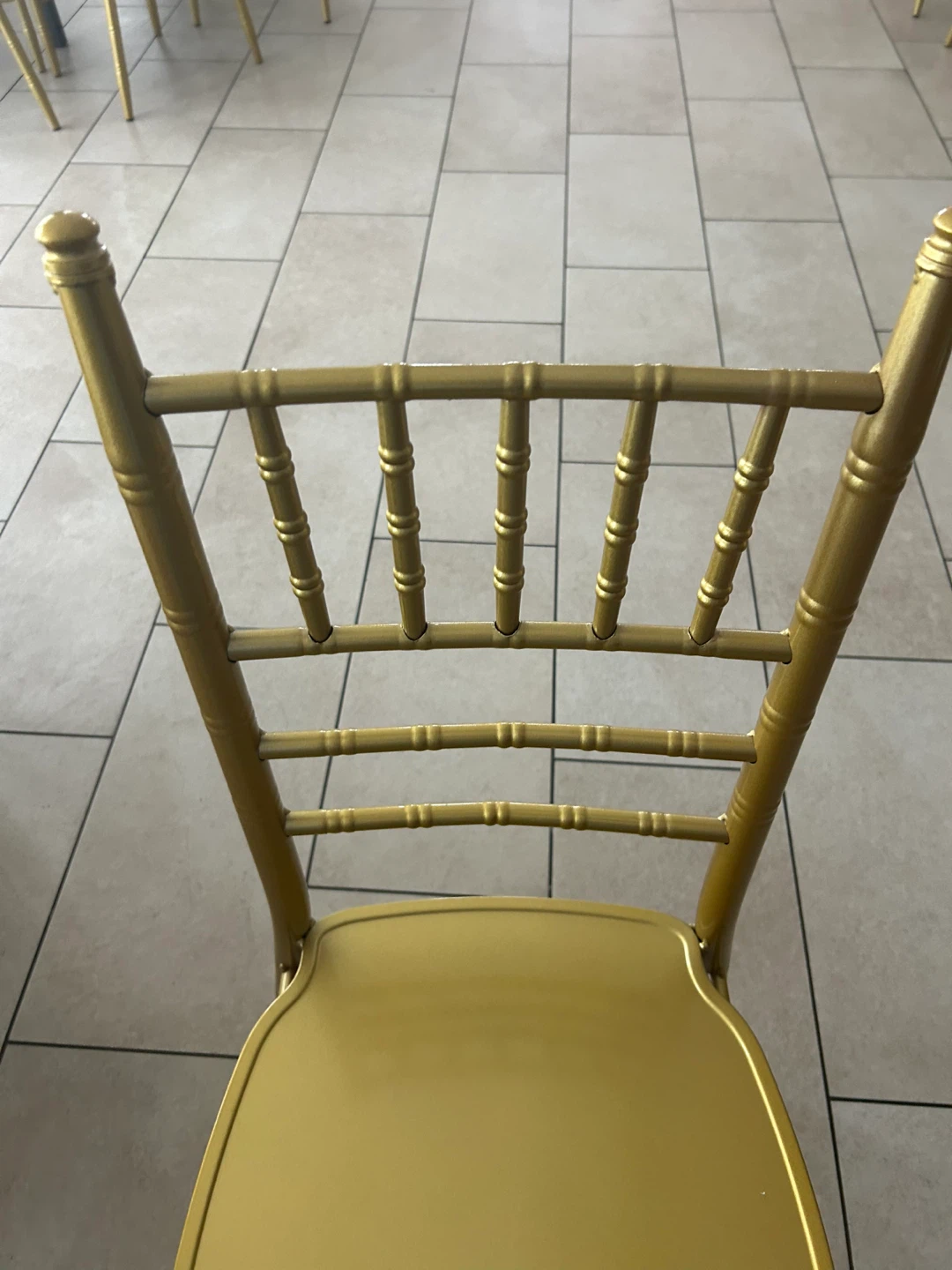 Gold Chiavari Chair with Cushion 200 pcs - photo 3