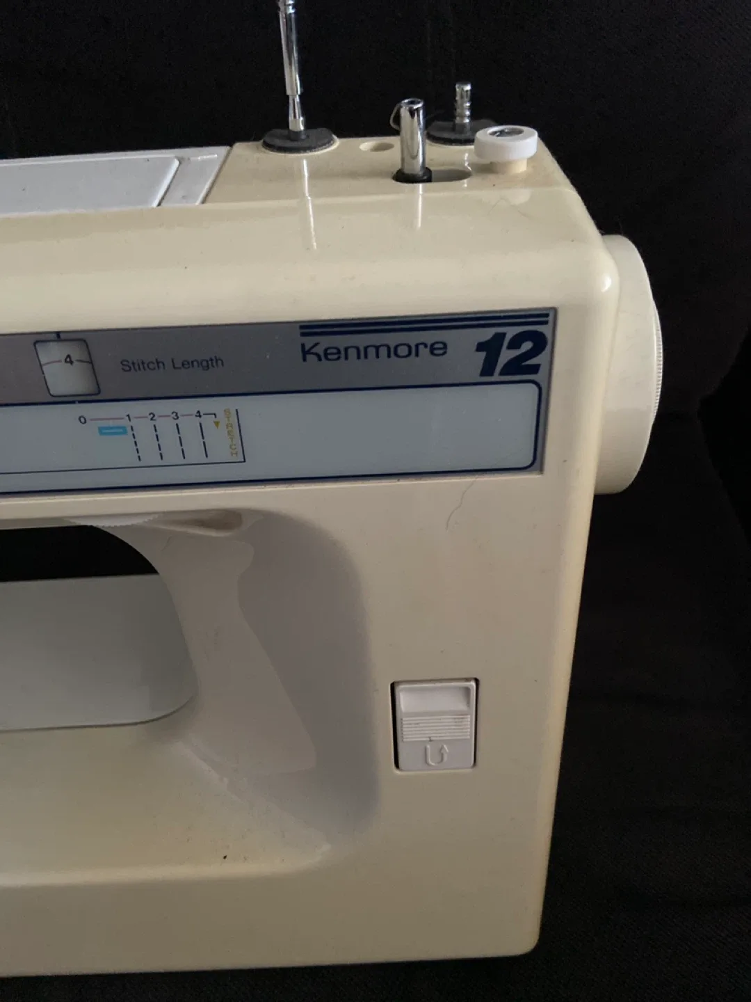 Kenmore 12 Sewing Machine image indicator(3)
