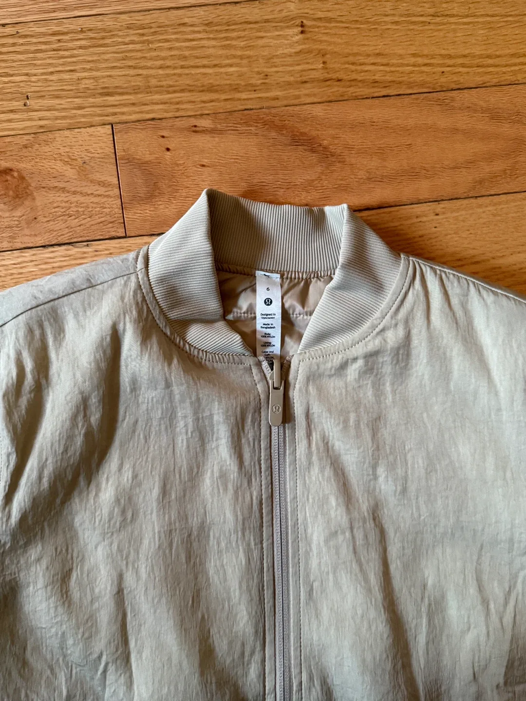 Reversible Lululemon Jacket image indicator(2)