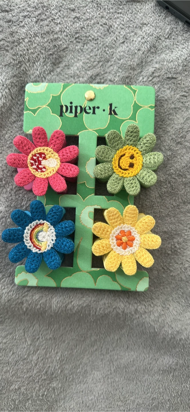 Piper.K Flower Hair Clips - Set of 4