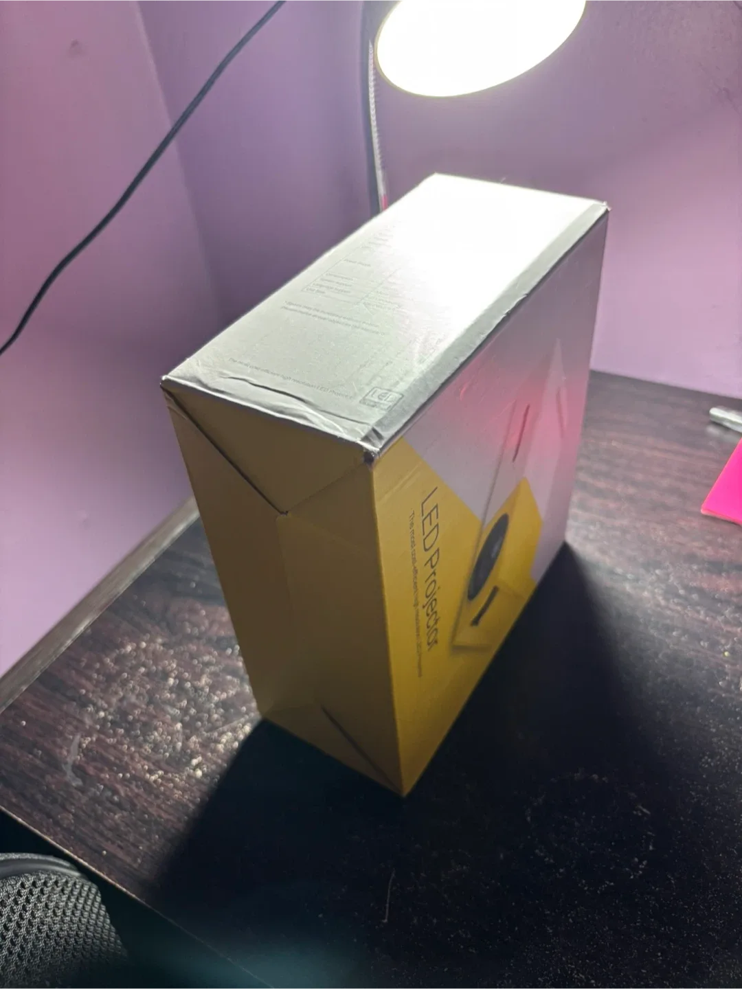 LED Projector - Yellow & White image indicator(2)