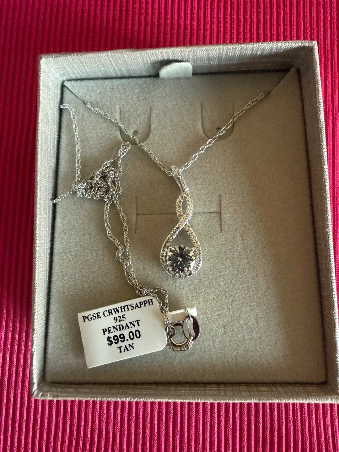 🎁 PEOPLES JEWELLERS Necklace- 🆕 99.00 price-tag attached! image indicator(3)