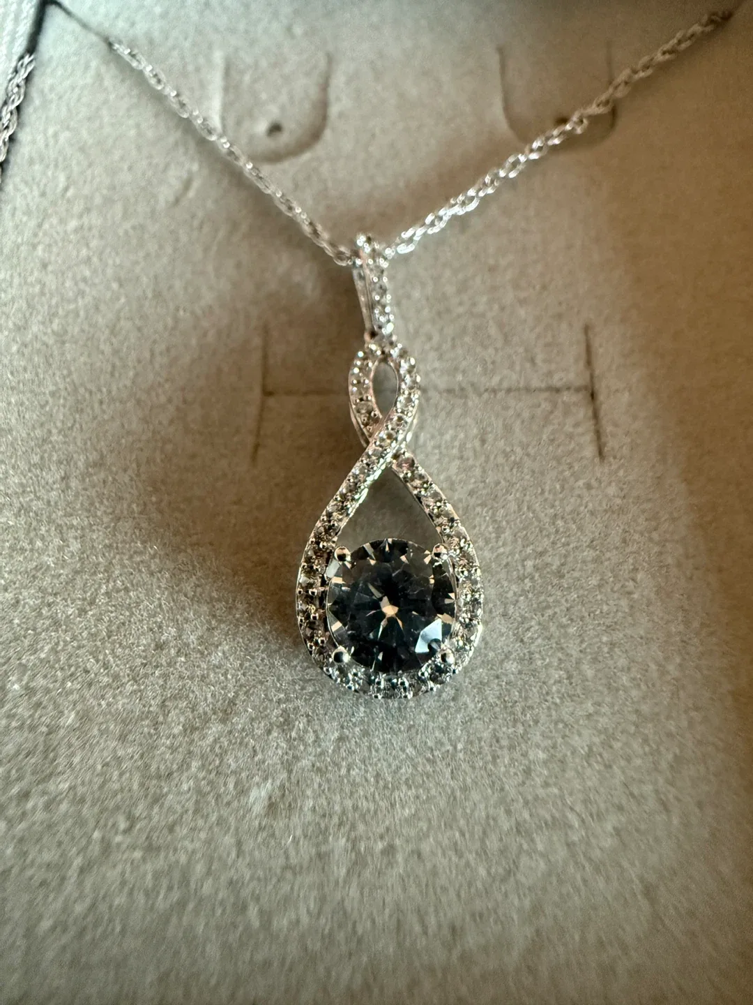 🎁 PEOPLES JEWELLERS Necklace- 🆕 99.00 price-tag attached! image indicator(7)