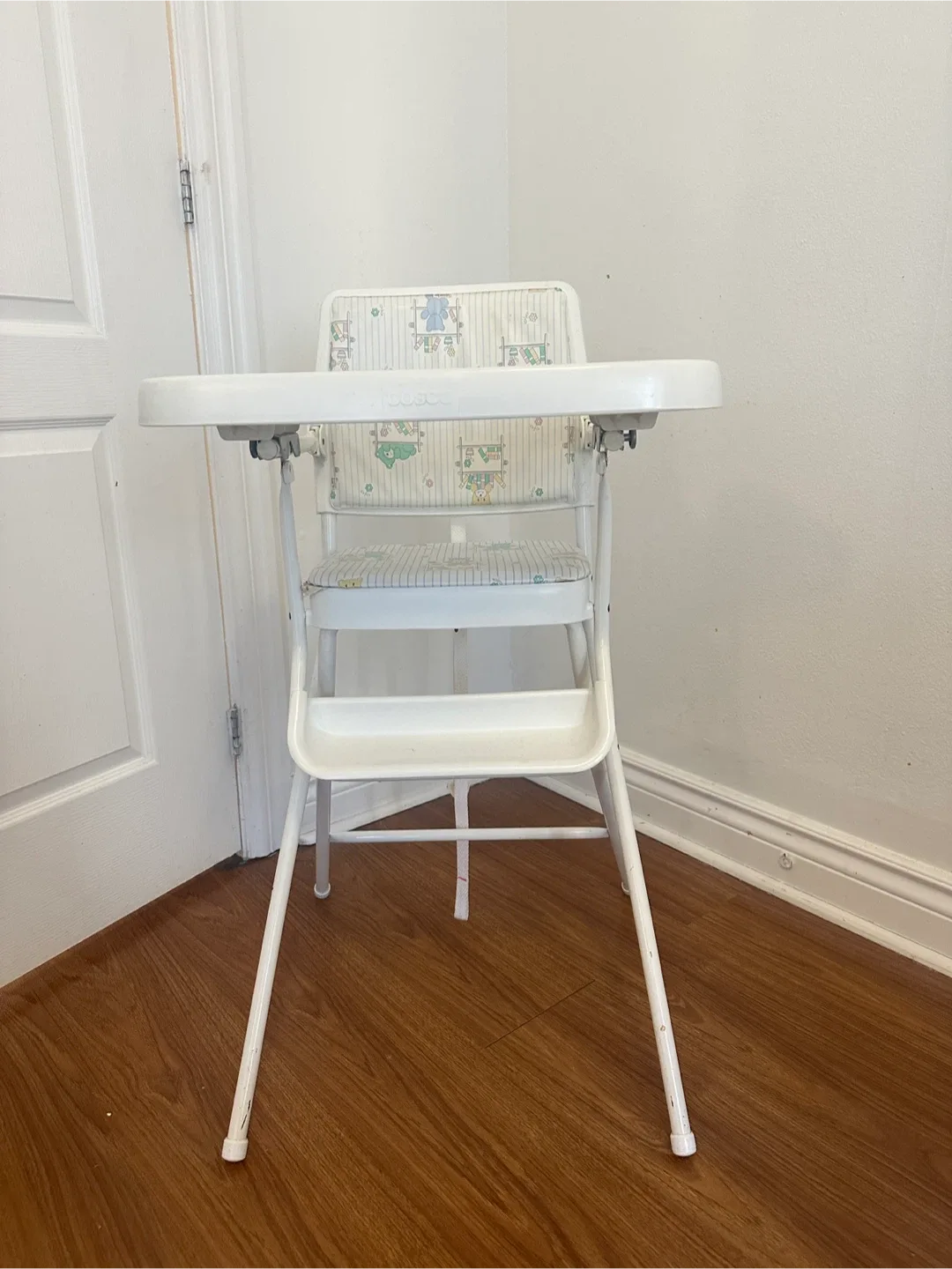 Cosco Vintage High Chair image indicator(3)