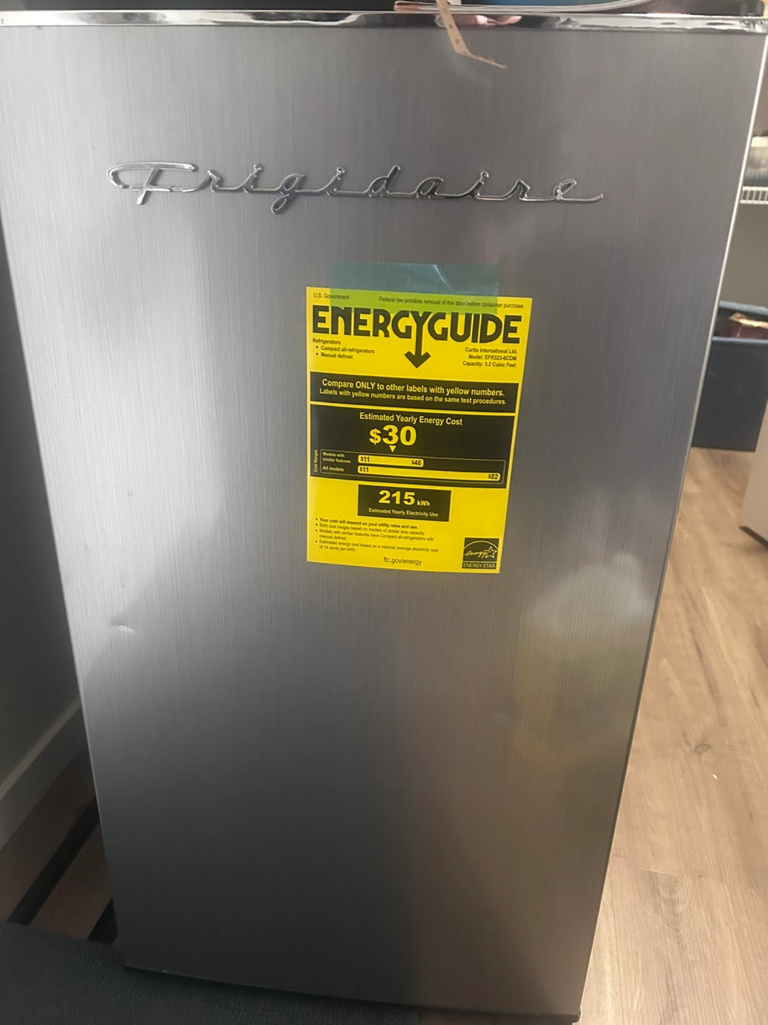 Frigidaire 3.2 cu ft Compact Mini Fridge - Silver - photo 4
