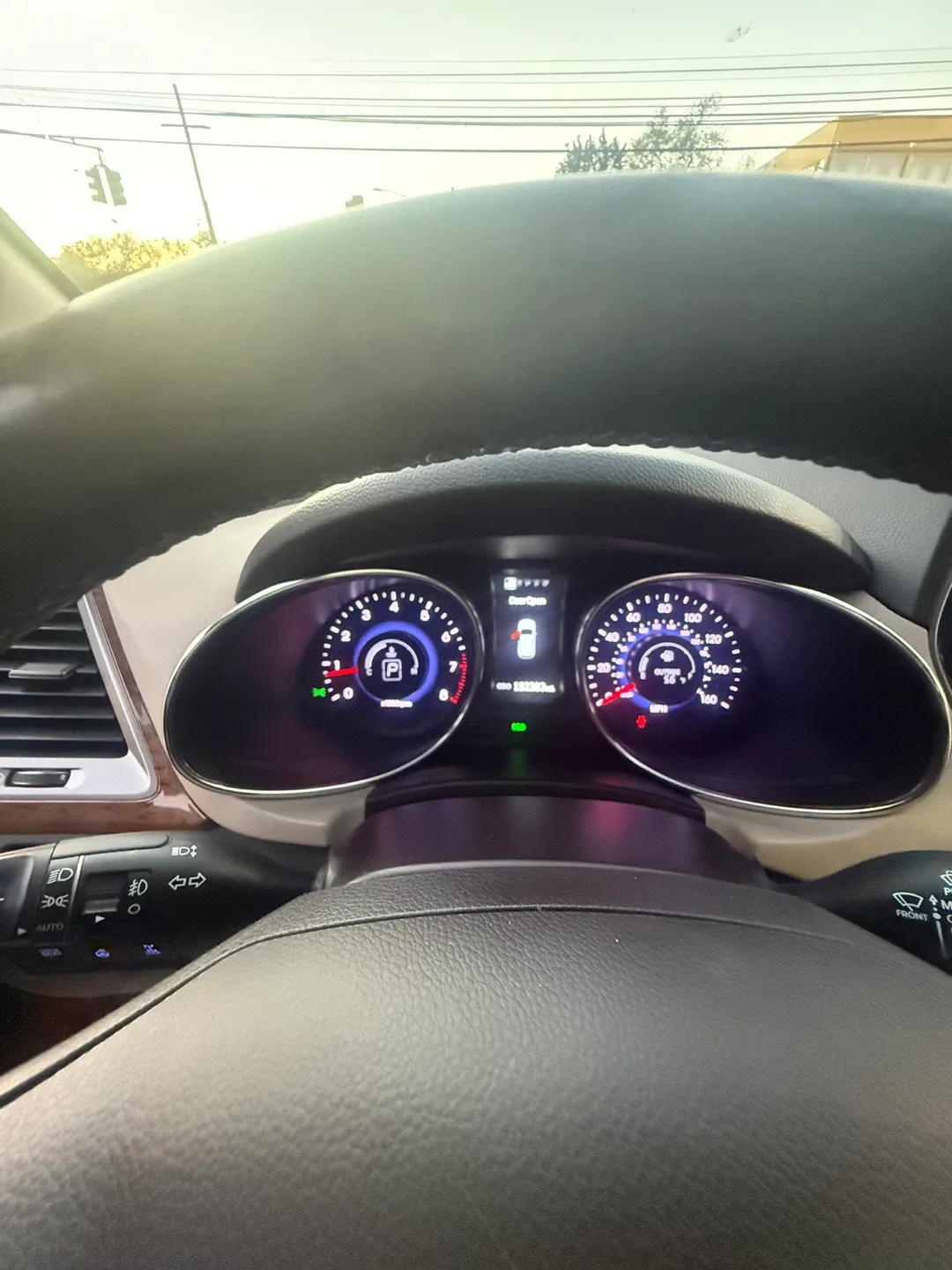 Hyundai Santa Fe SUV - Red 2014 image indicator(5)