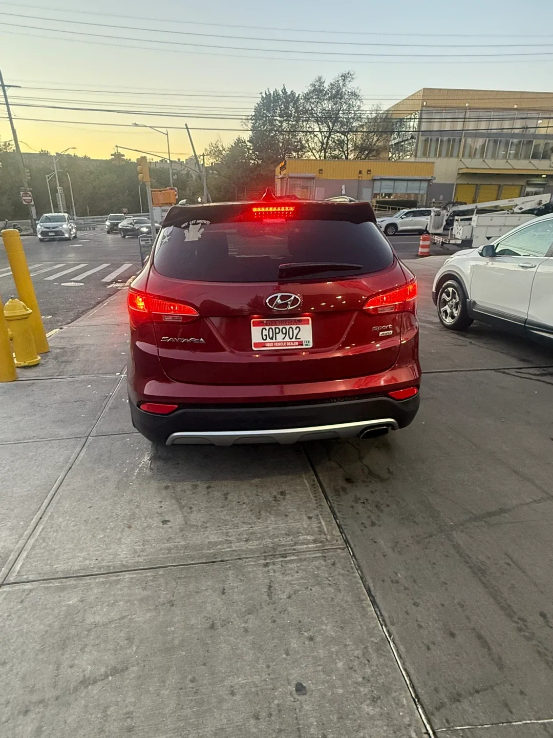 Hyundai Santa Fe SUV - Red 2014 image indicator(7)