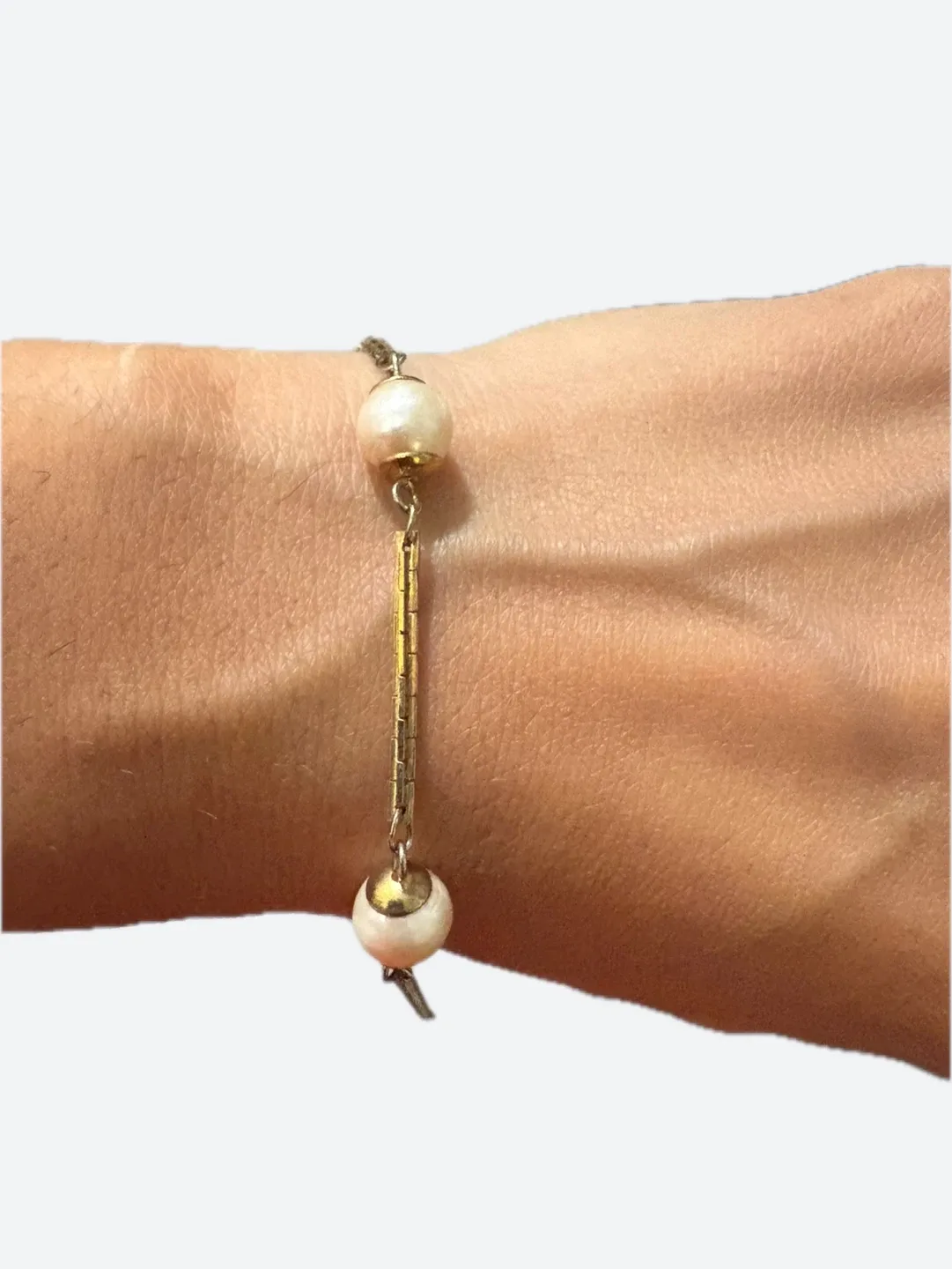 Pearl and Gold Bracelet thumbnail