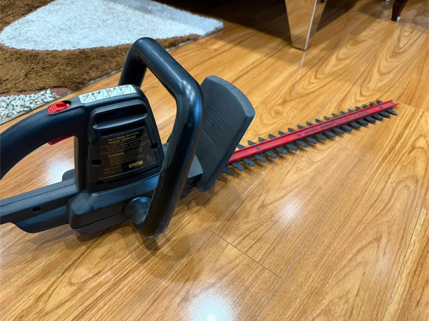 Craftsman 20-in. Dual Action Hedge Trimmer image indicator(4)