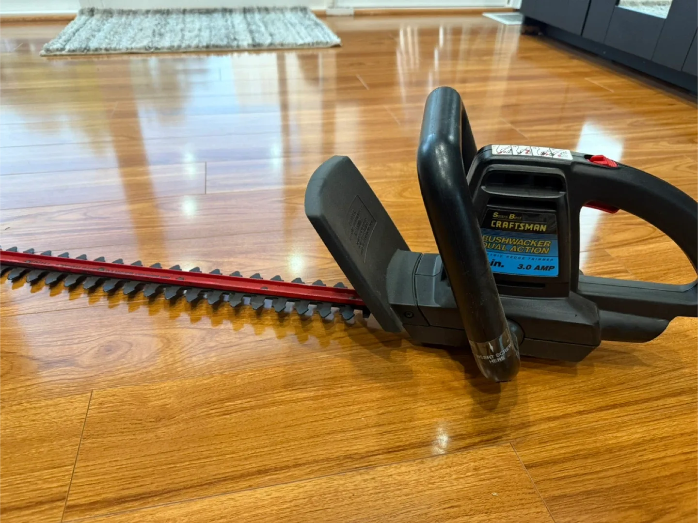 Craftsman 20-in. Dual Action Hedge Trimmer image indicator(2)