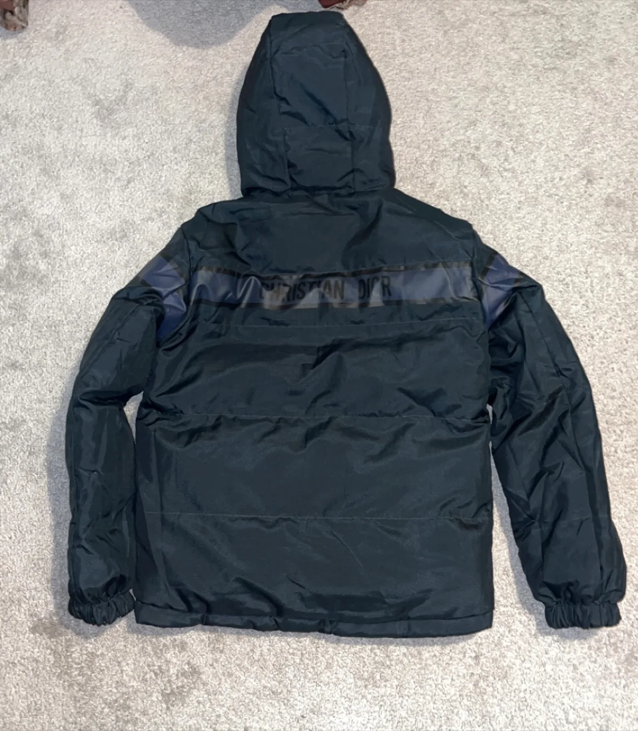 Christian Dior Paris Puffer Jacket - Size M image indicator(5)