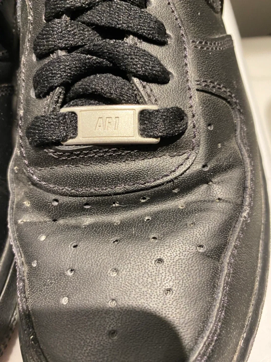 Nike Air Force 1 '07 Black, Size 8 image indicator(2)