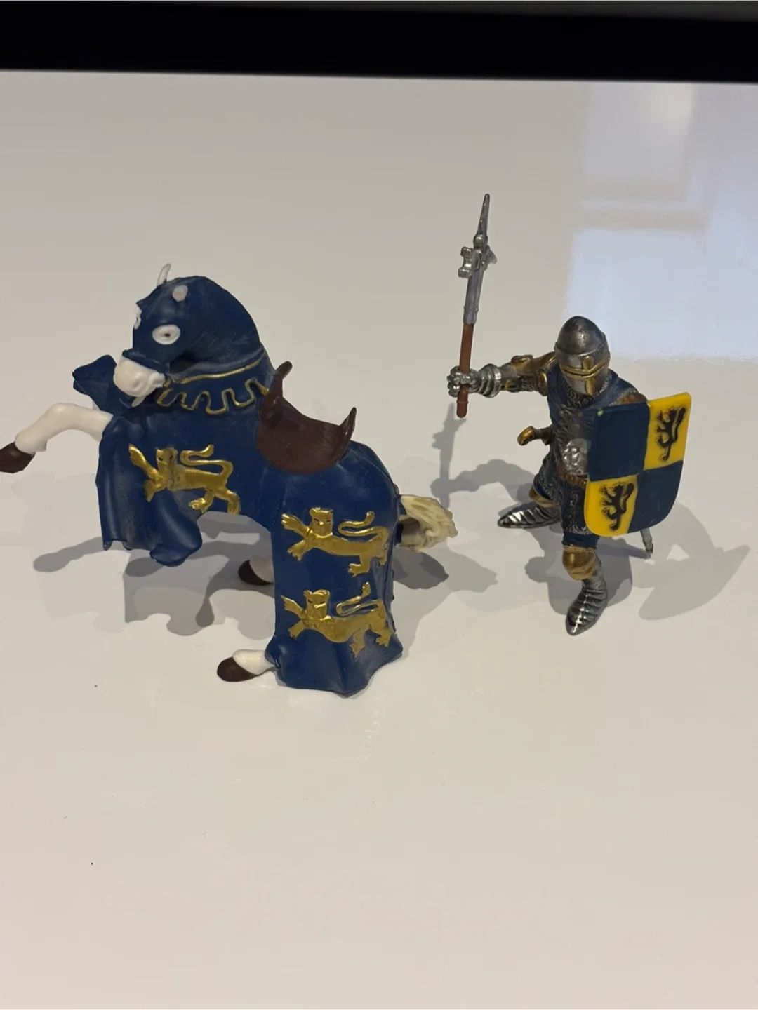 5 items Papo Toy Knights and Horses image indicator(5)