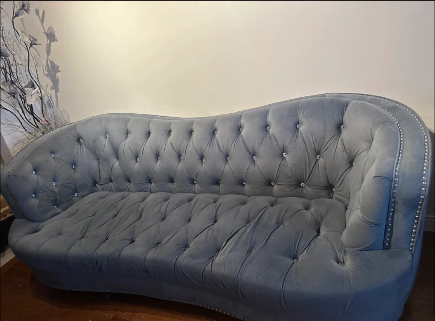 2pices Grey Tufted Velvet Sofa