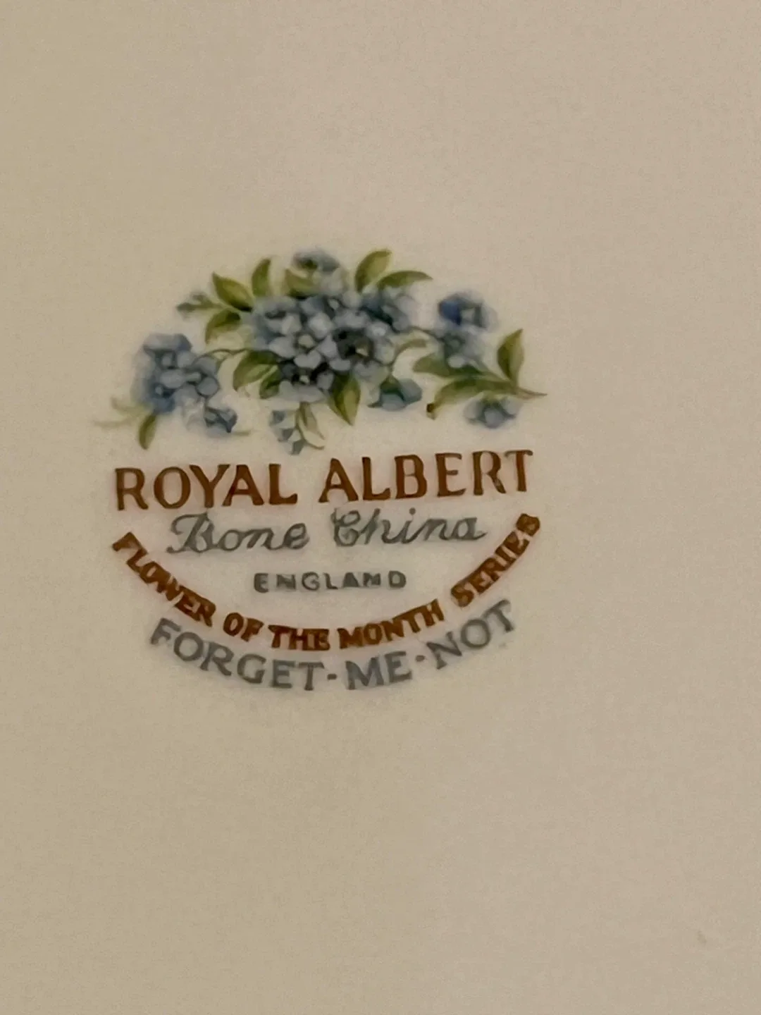 Vintage Royal Albert July Plate - Flower of the Month Series image indicator(4)