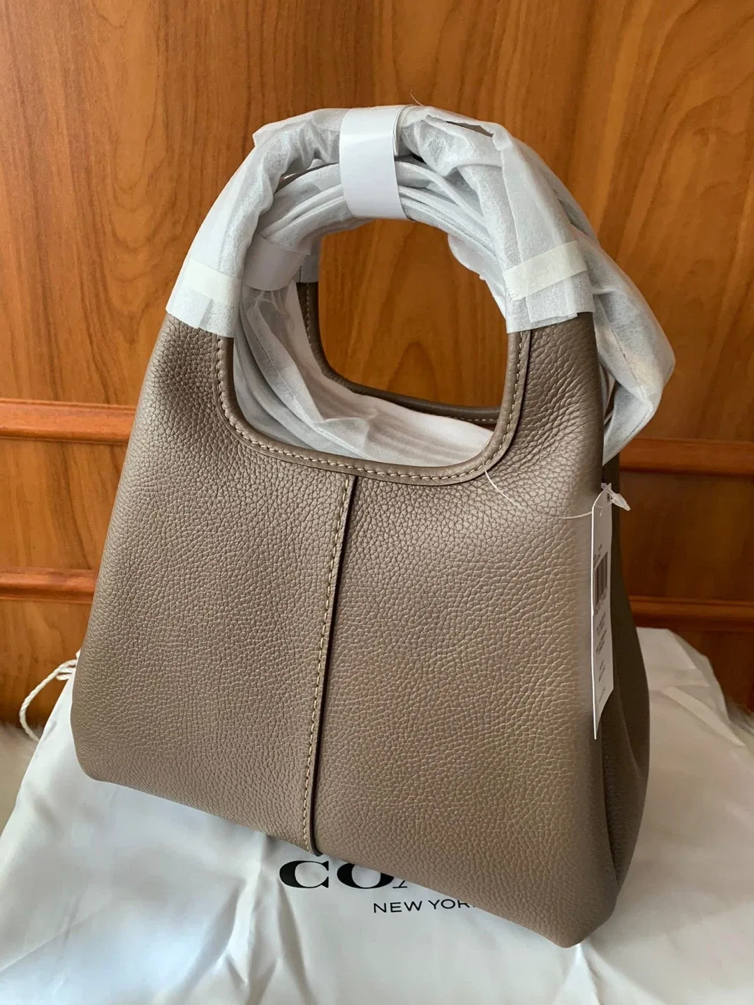 Lana 23 Shoulder Bag image indicator(3)