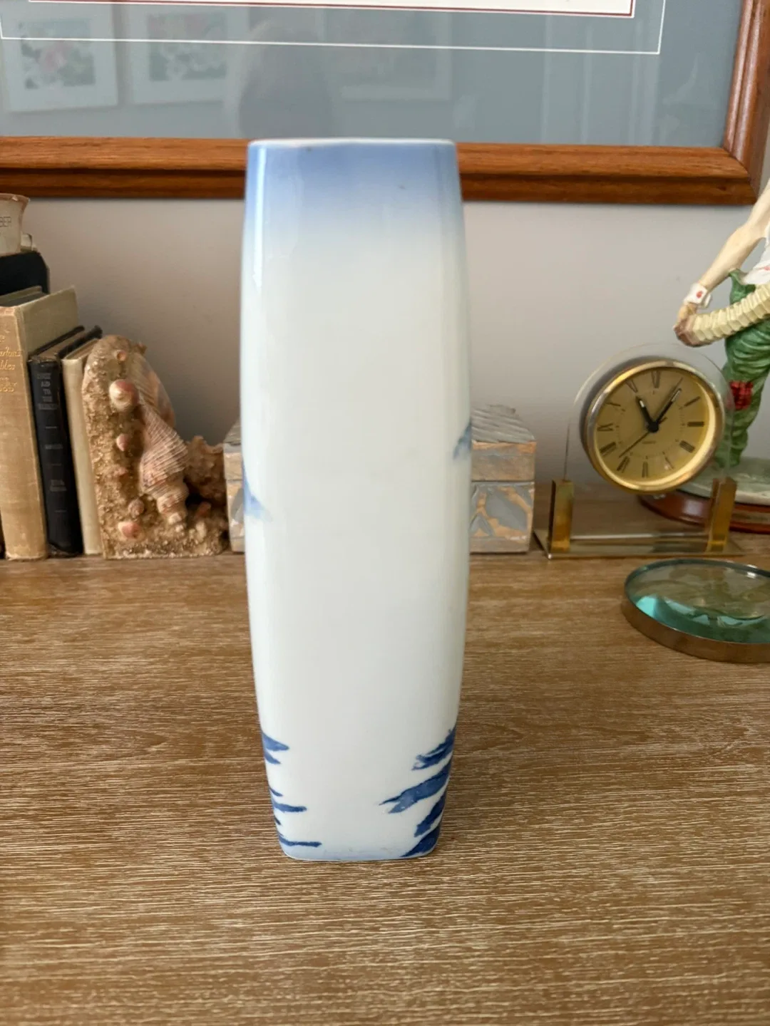 Vintage Made in Japan Blue & White Vase image indicator(3)