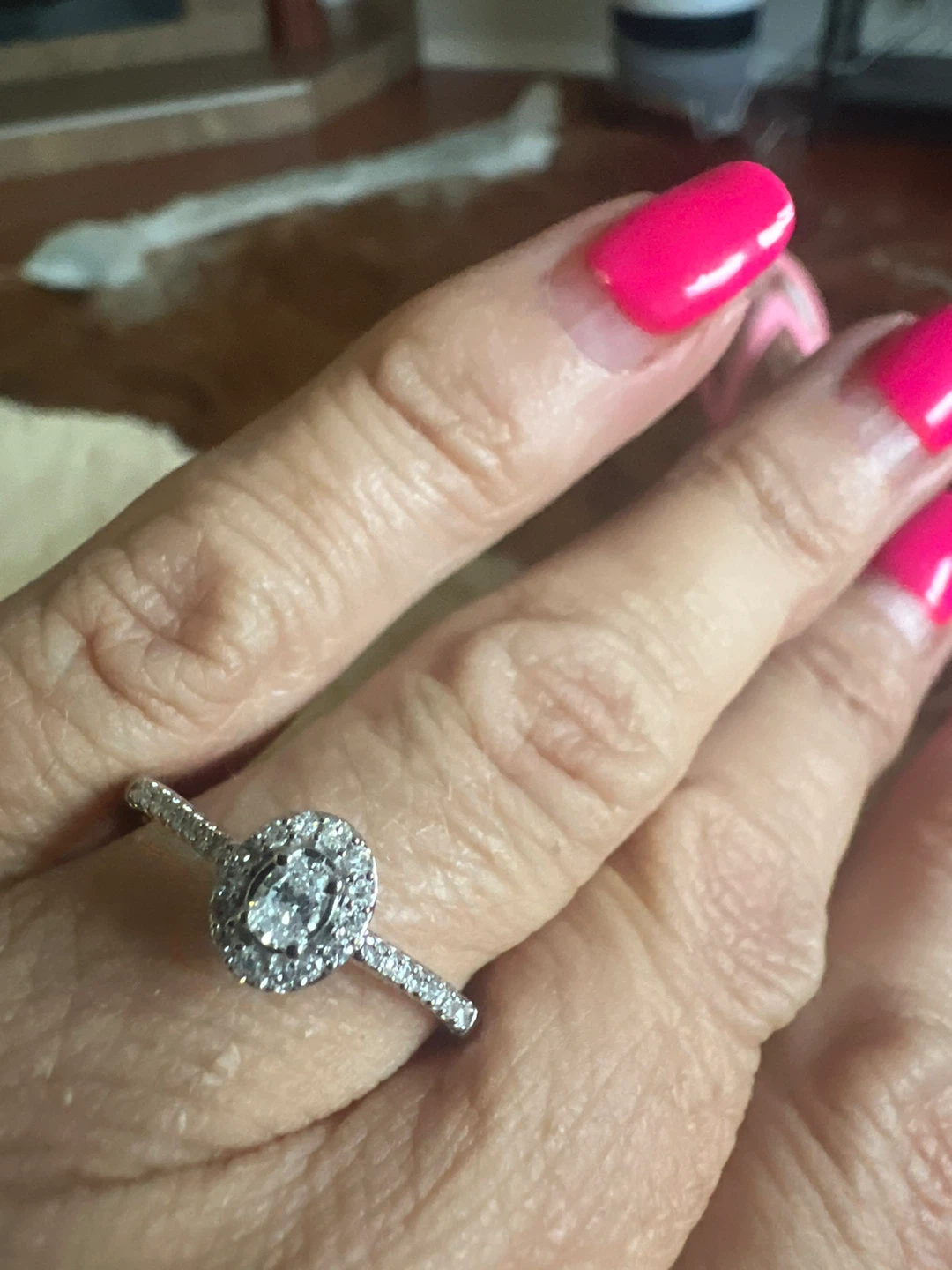 10 k Diamond Halo Ring
