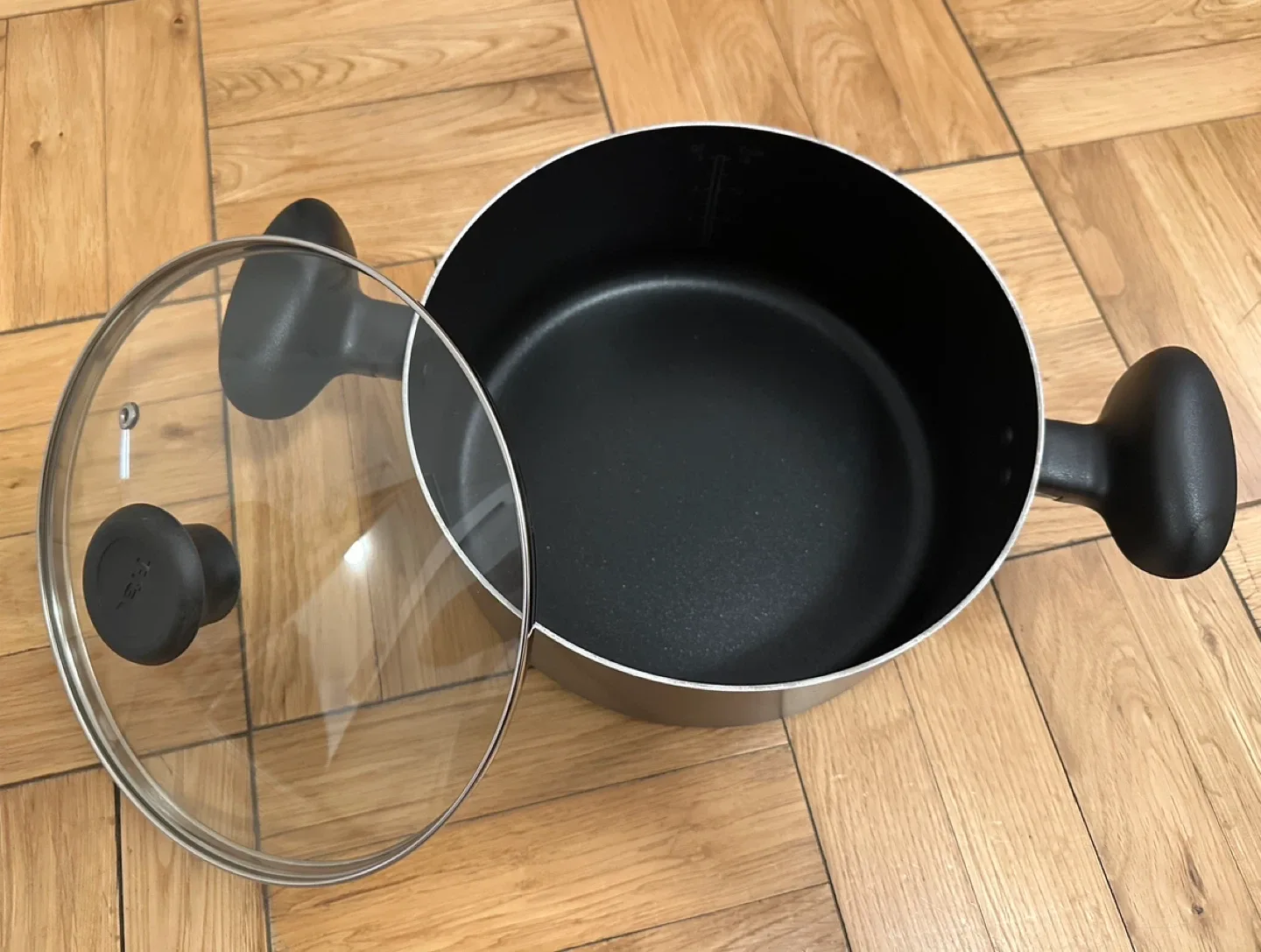 T-fal Stock Pot with Lid - 5qt image indicator(2)