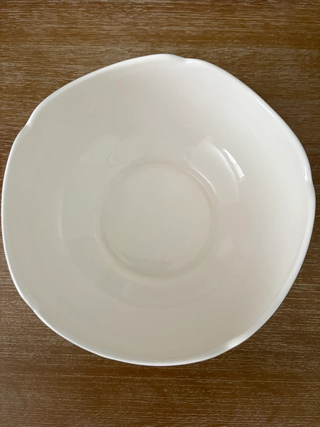 Lenox Holiday Holly Bowl image indicator(2)