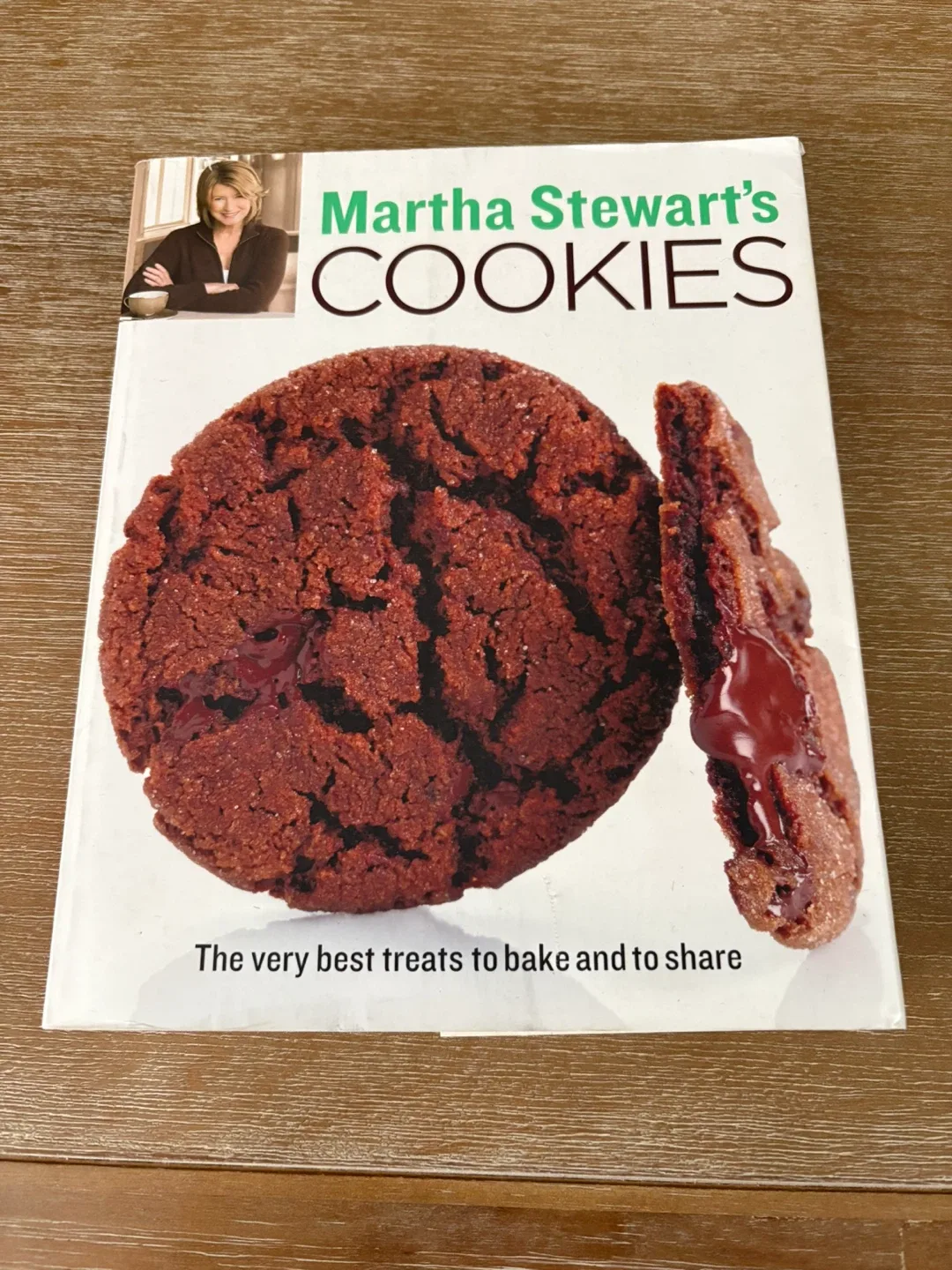 Martha Stewart's Cookies Cookbook thumbnail