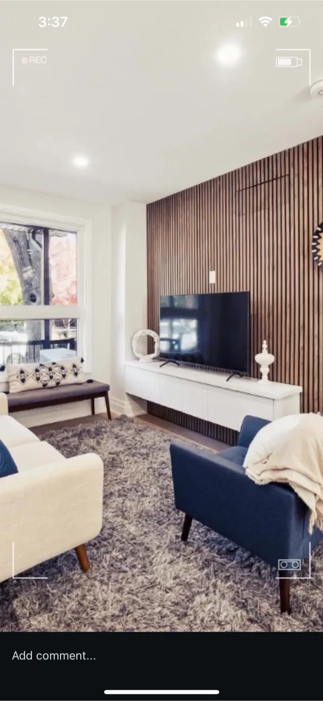 Safavieh Isaac Mizrahi Shag Collection Carpet - 6'7"x9'6" image indicator(4)