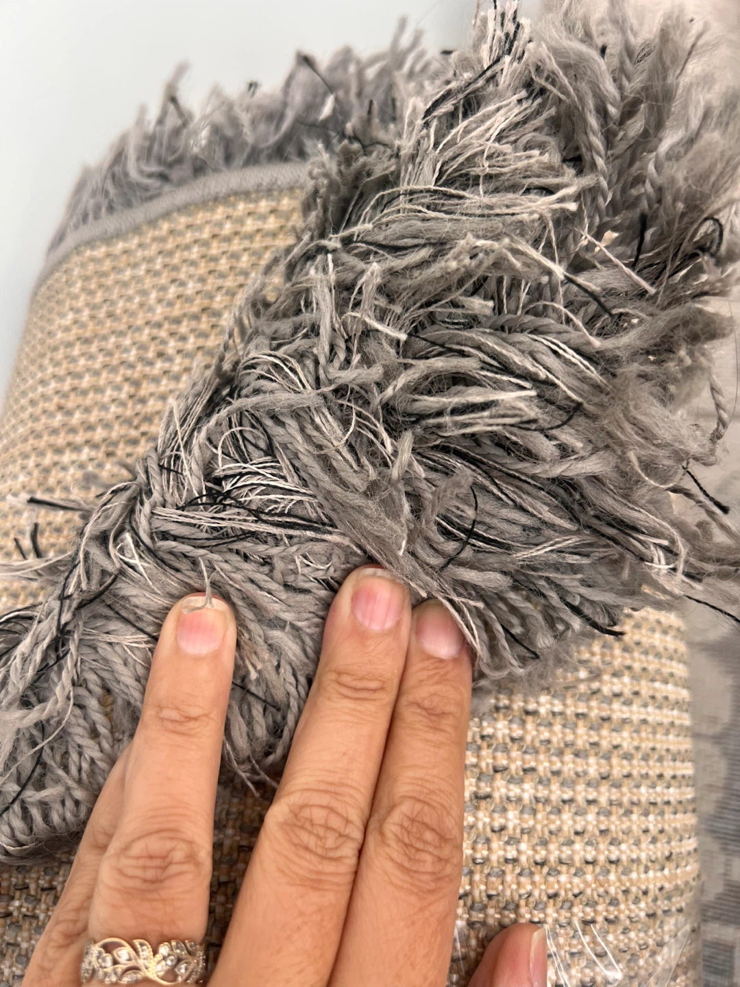 Safavieh Isaac Mizrahi Shag Collection Carpet - 6'7"x9'6"