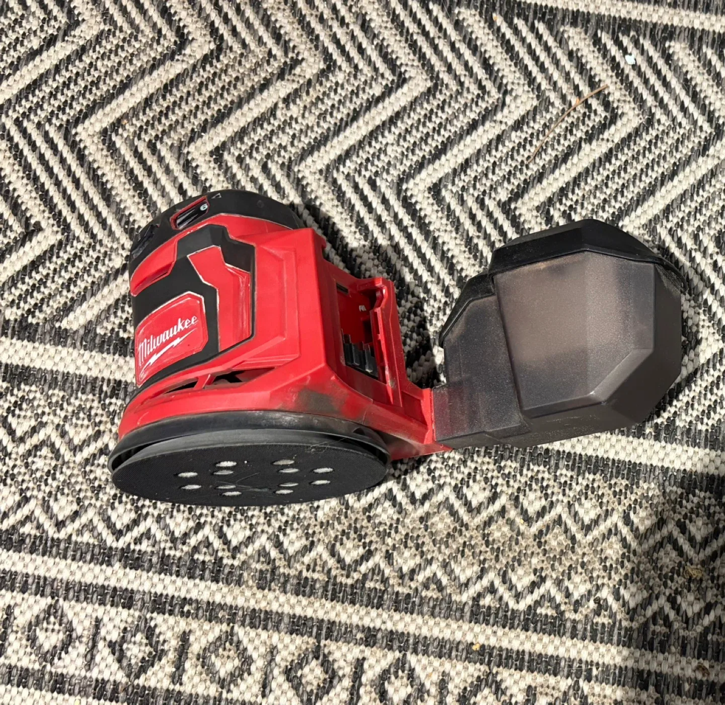 Milwaukee Random Orbit Sander image indicator(2)