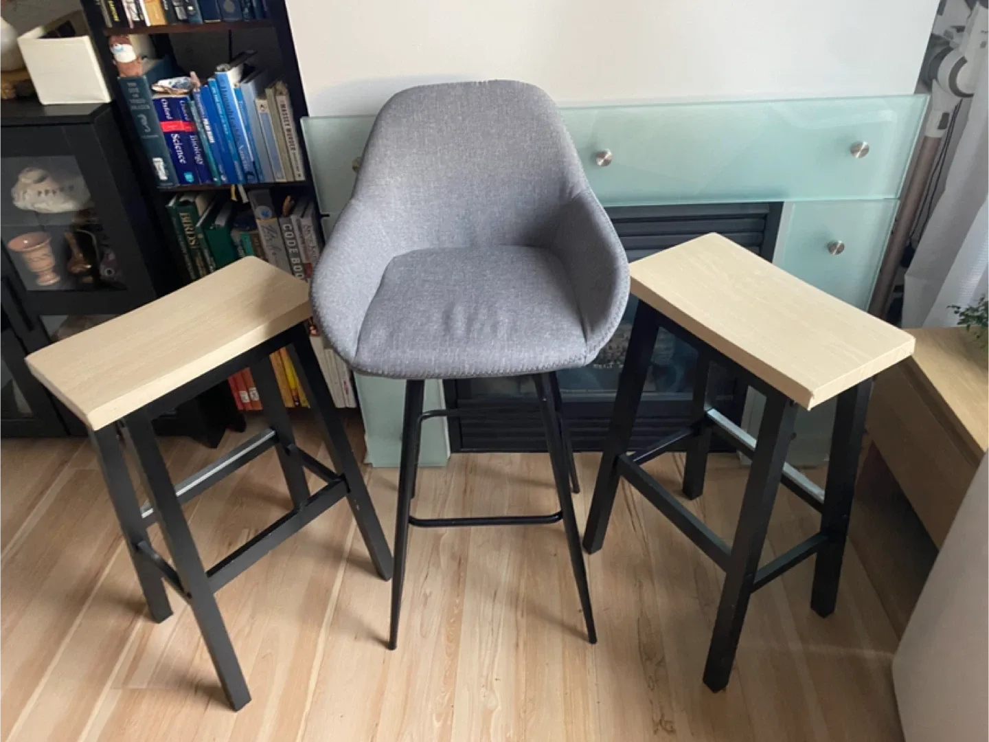 Set of Bar Stools 🥕 thumbnail