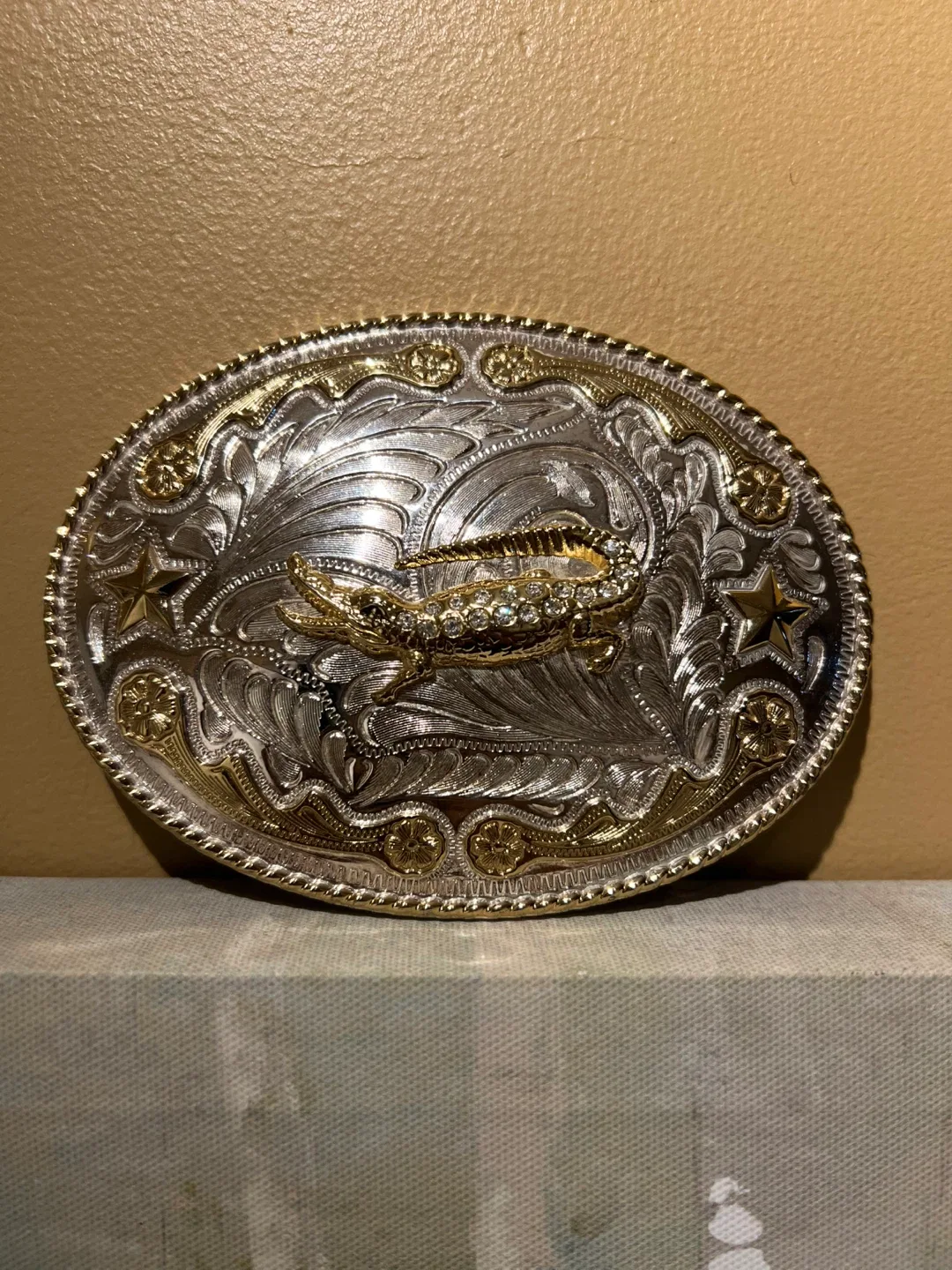 Vintage Style Belt Buckle with Alligator Design thumbnail