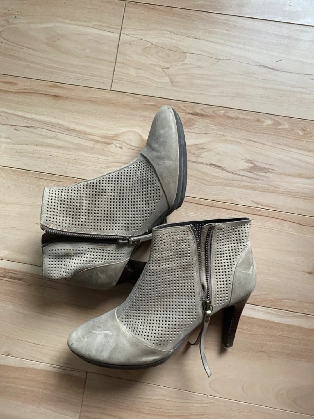 Grey Ankle Boots, Size 11 image indicator(3)