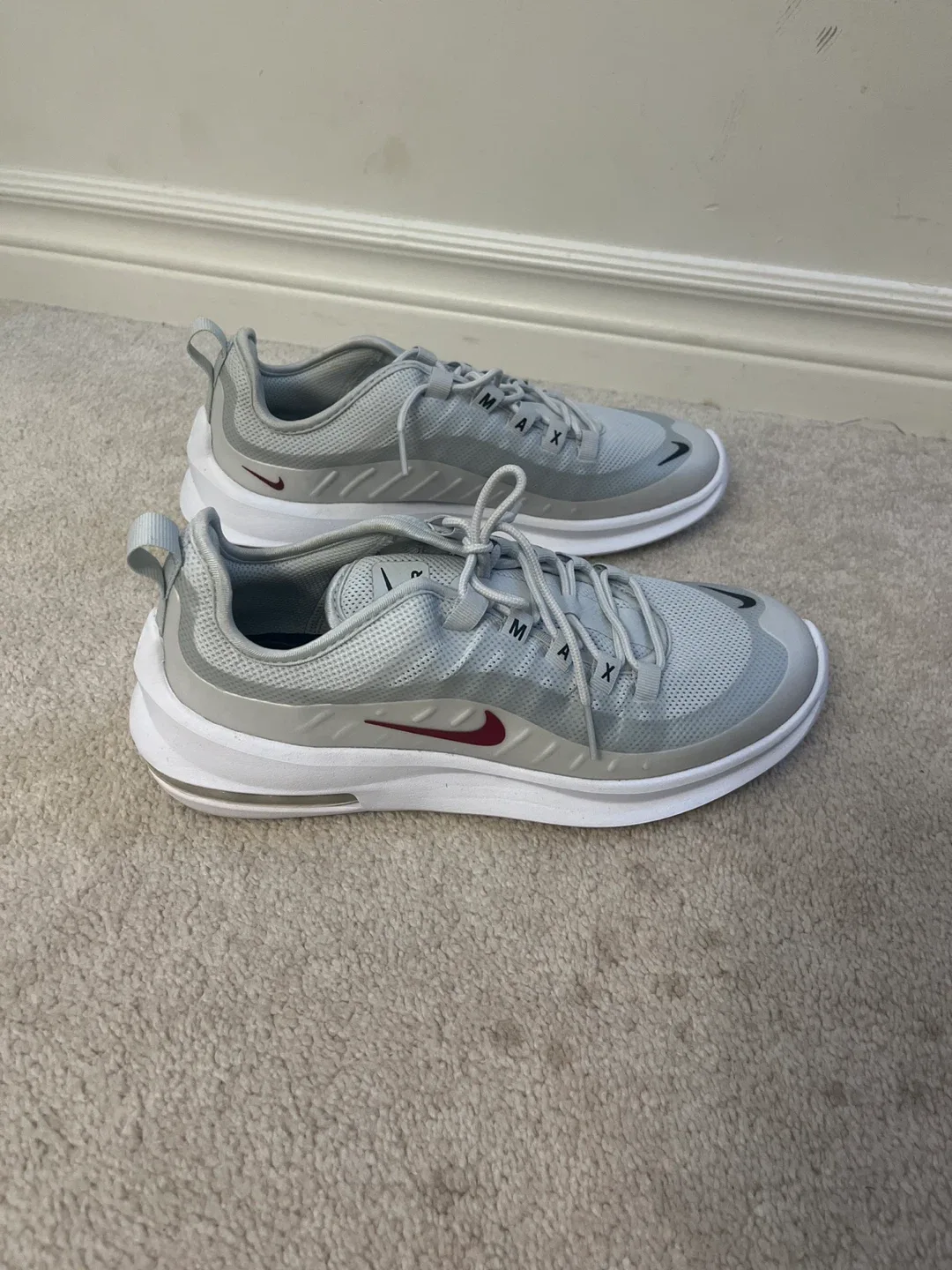 Nike Air Max Axis Grey/Red