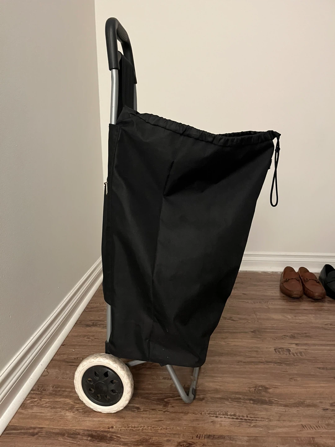 Black Shopping Cart - photo 2