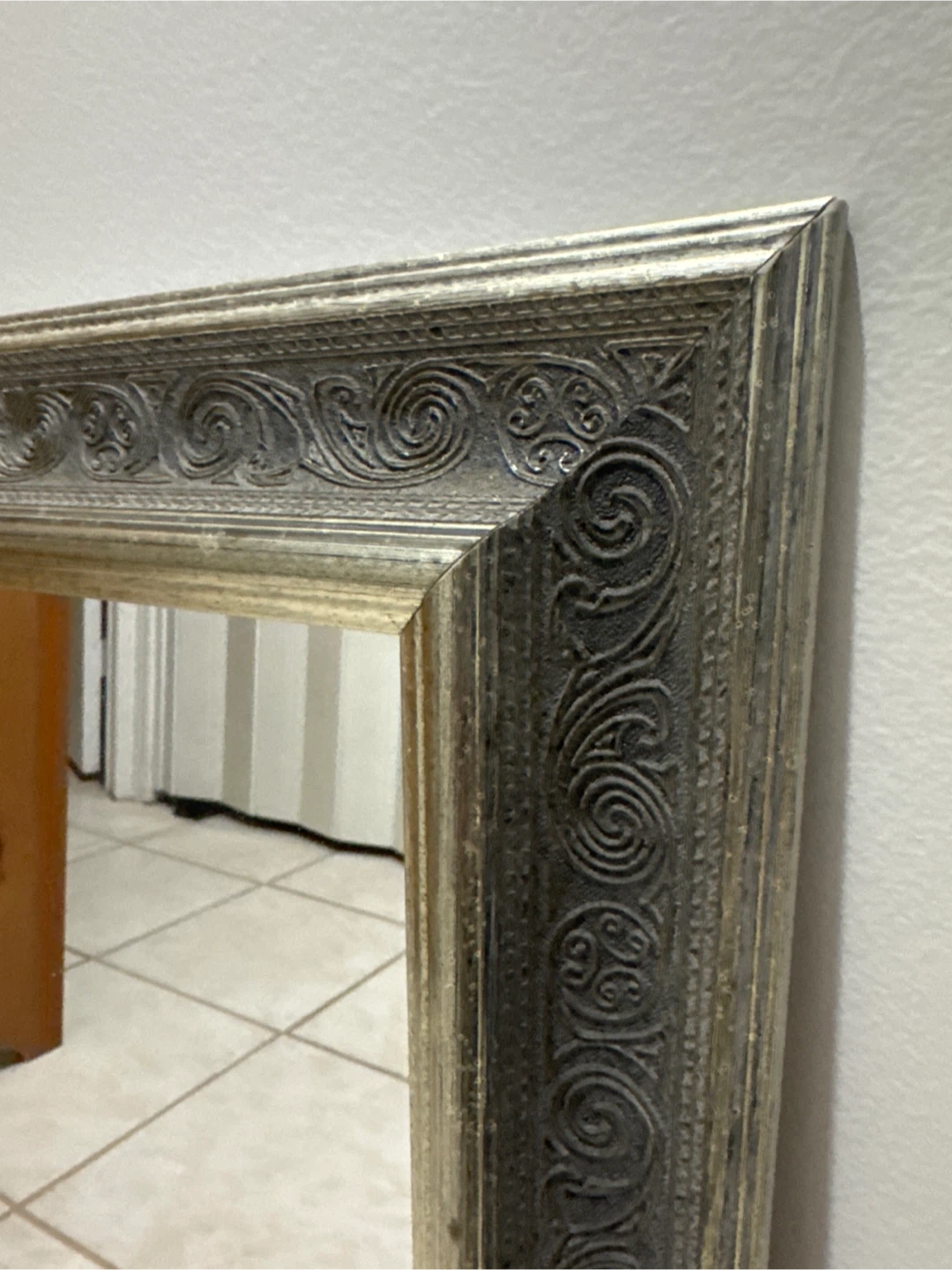 Columbia Frame Inc. Mirror 21x25" - photo 2