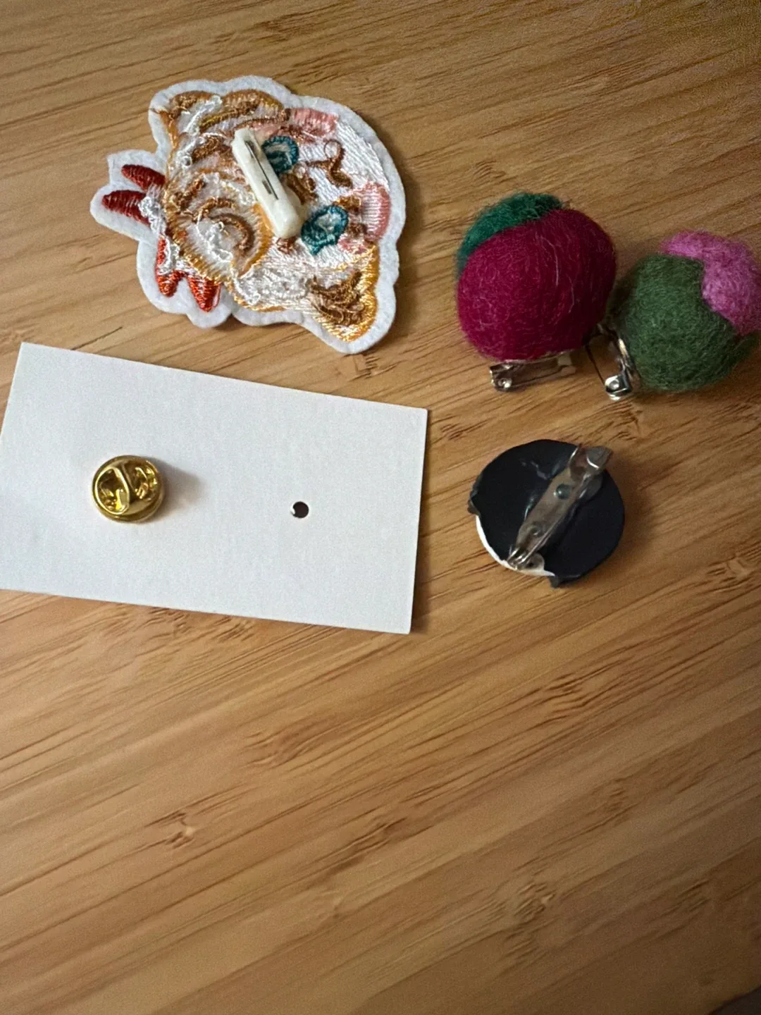 Assorted Pins（5) image indicator(2)