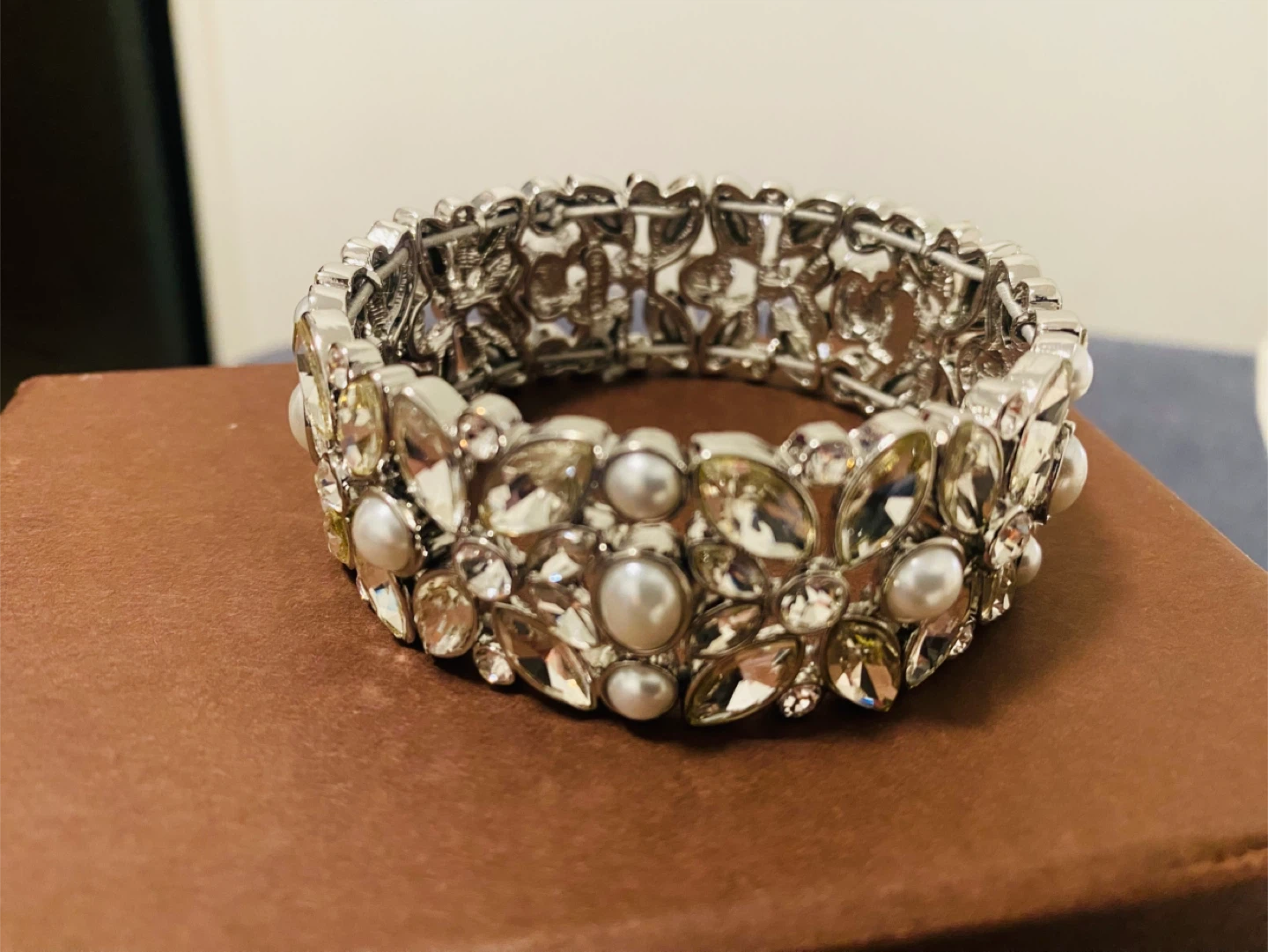 New Rhinestone and Pearl Stretch Bracelet - photo 2