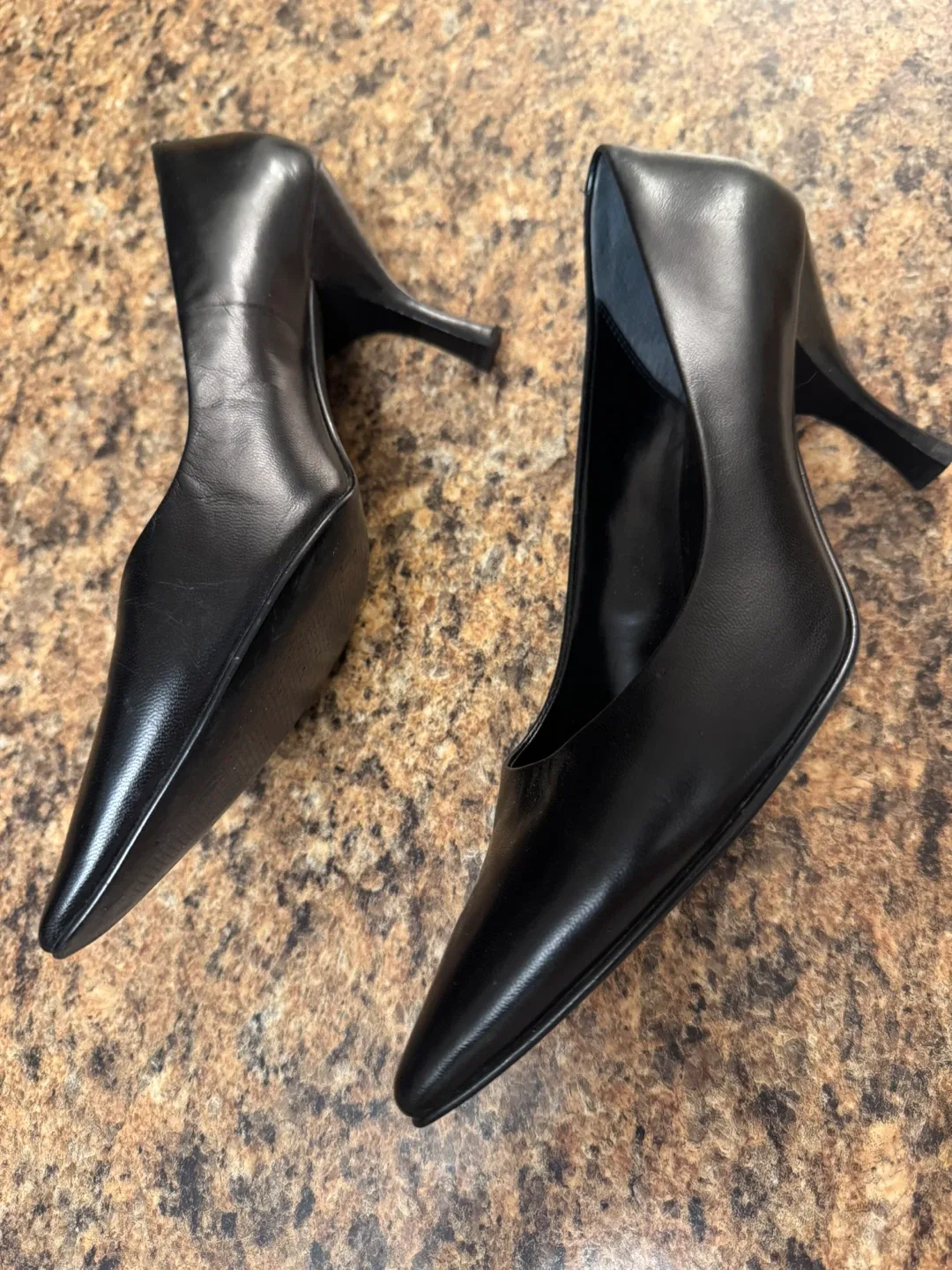 ALDO Black Leather Heels - Size 8.5 image indicator(3)