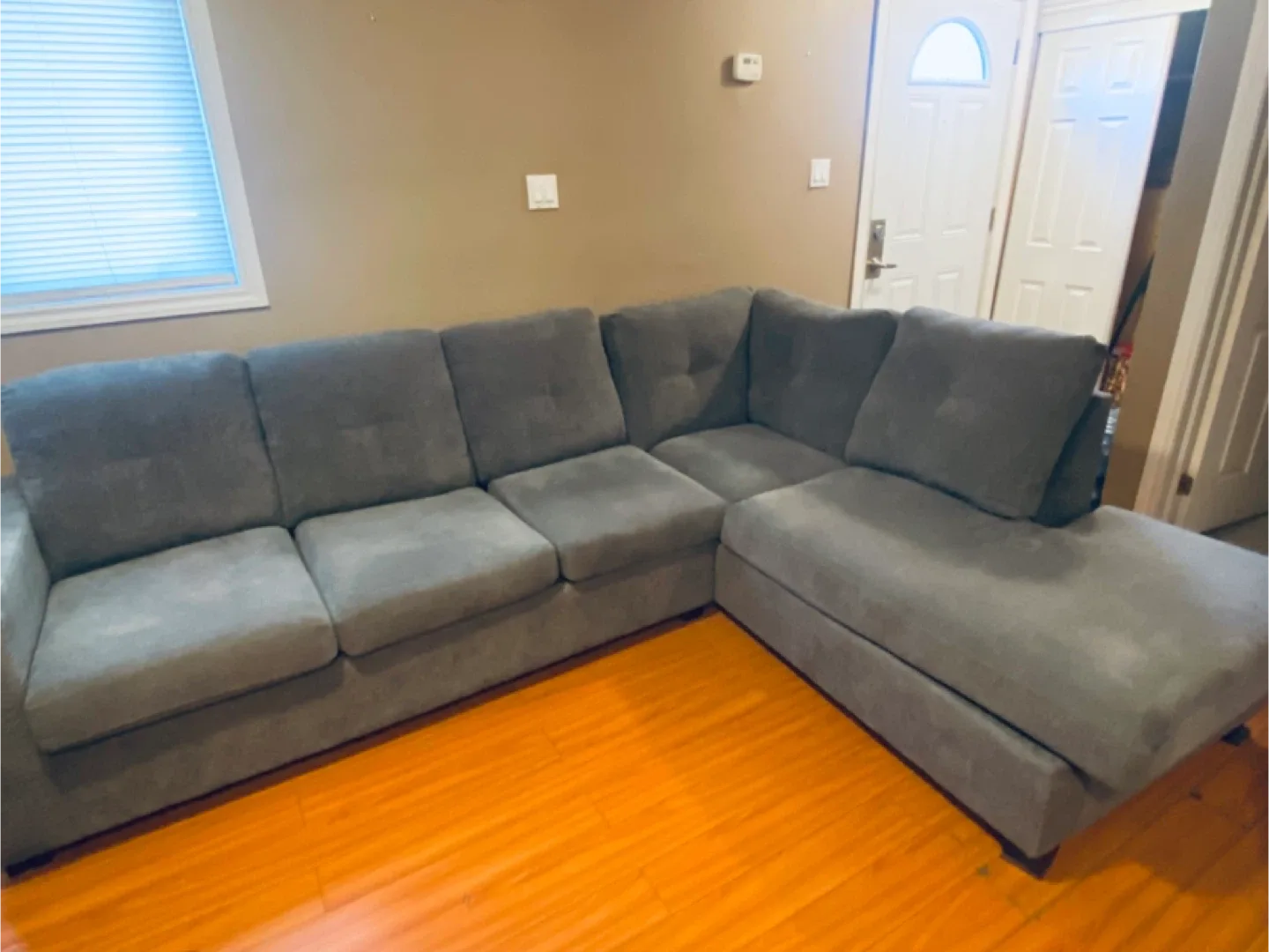 Grey Sectional Sofa image indicator(5)