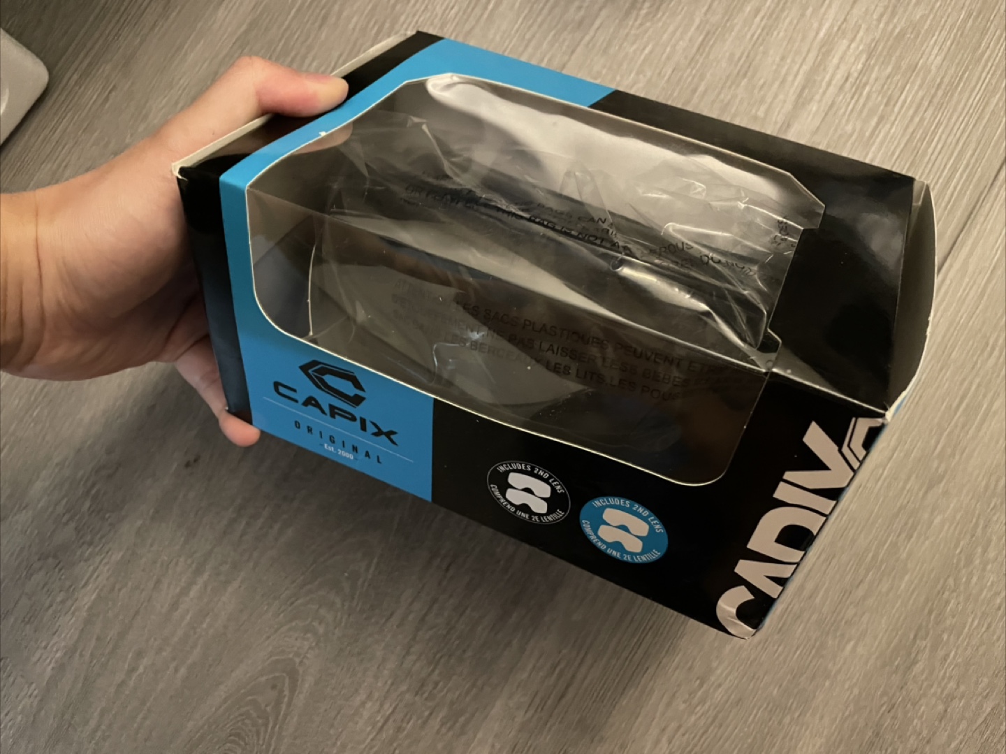 Capix Snow Goggles with Extra Lens - New in Box! - photo 3