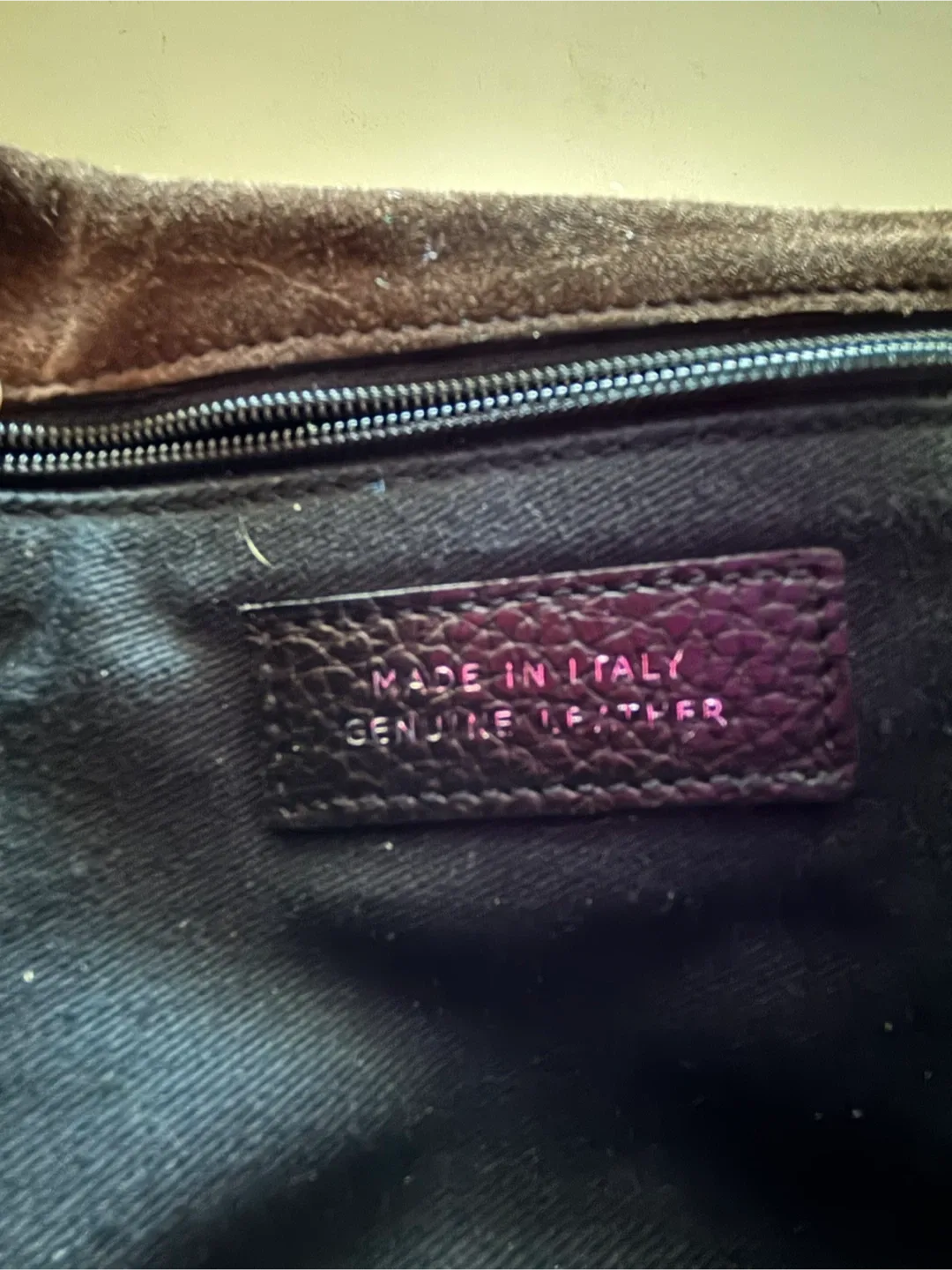 Leather Crossbody Bag - Made in Italy image indicator(7)