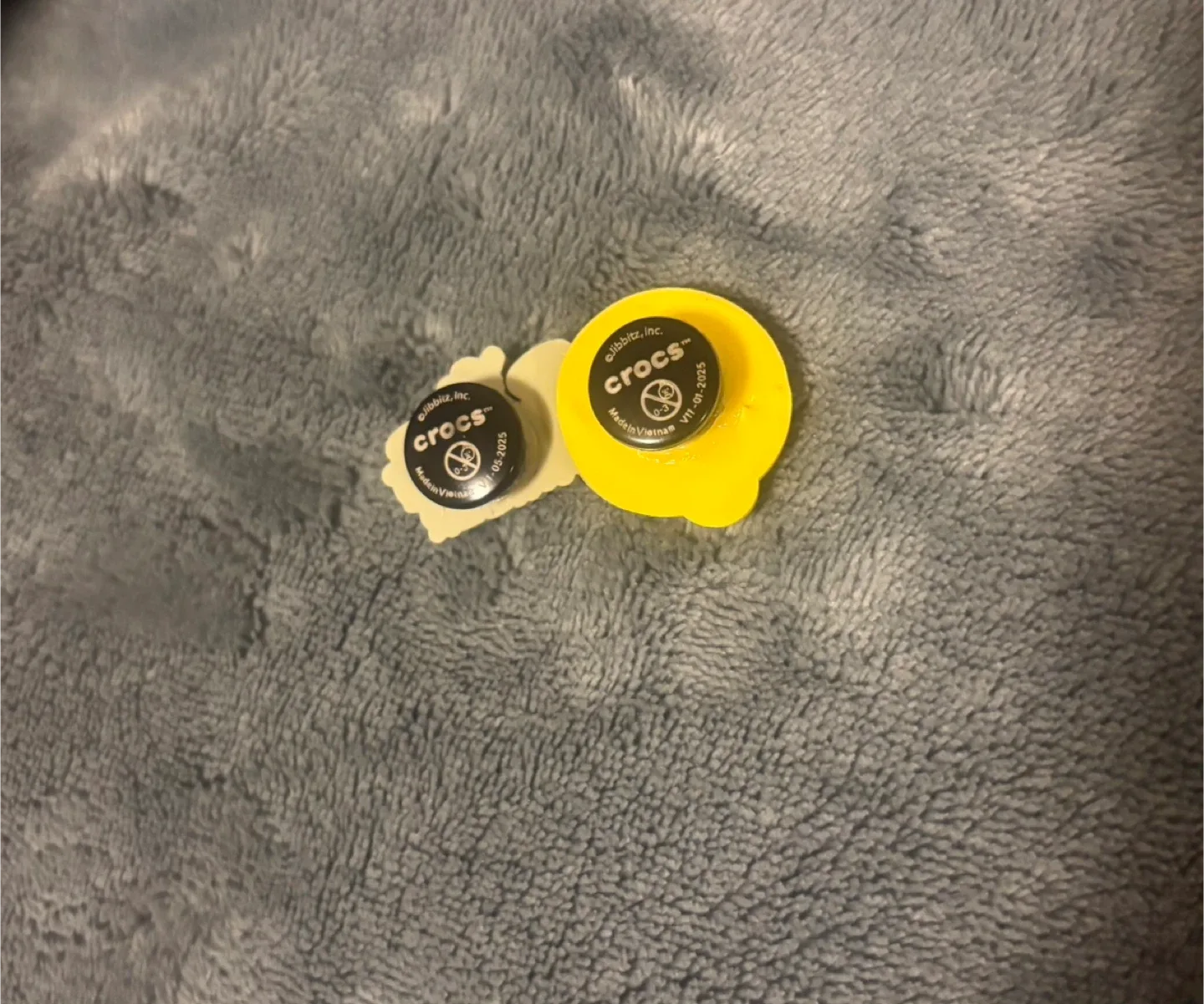 Crocs Jibbitz Charms - Big Chaser & Smiley image indicator(2)